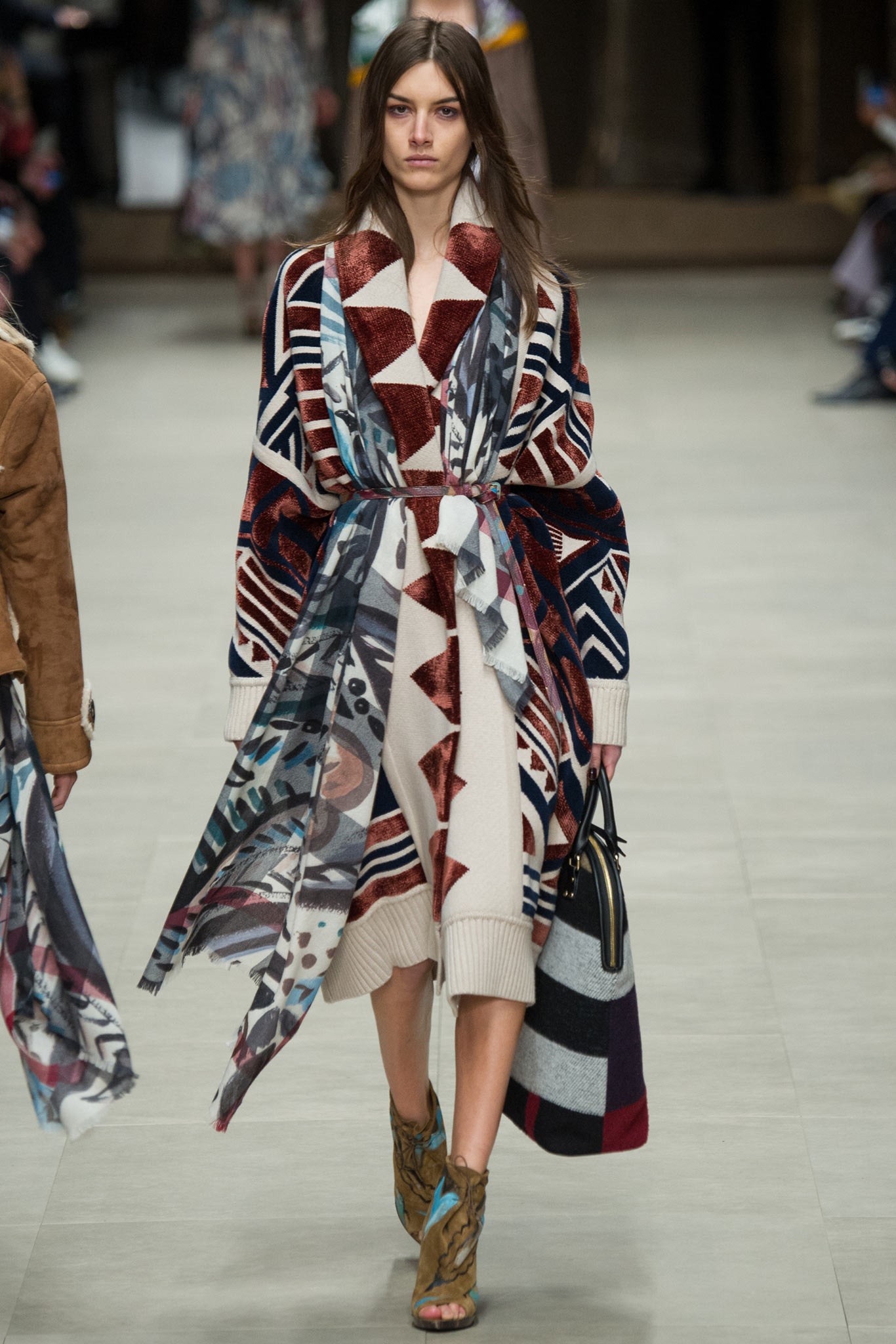 Burberry F/W 14 Look 44