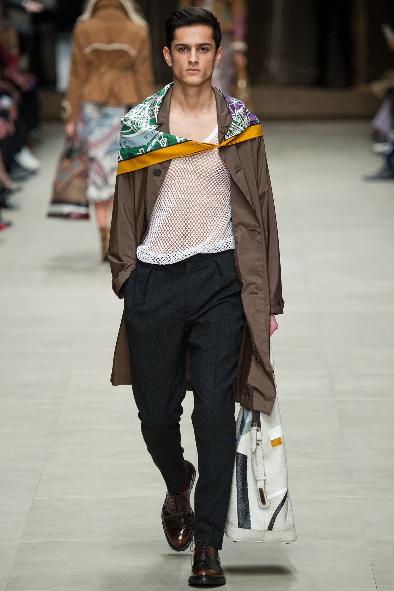 Burberry F/W 14 Look 51