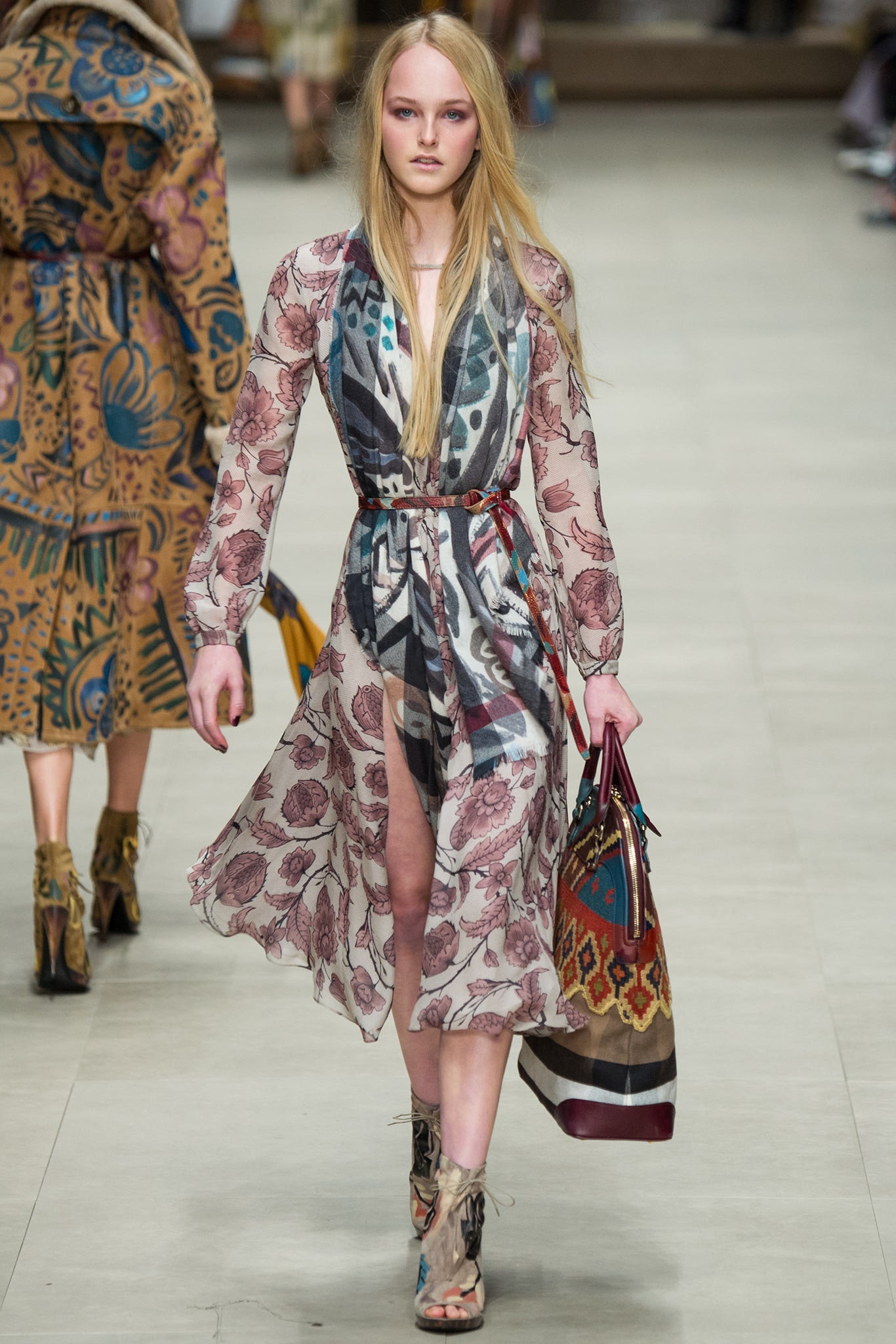 Burberry F/W 14 Look 72