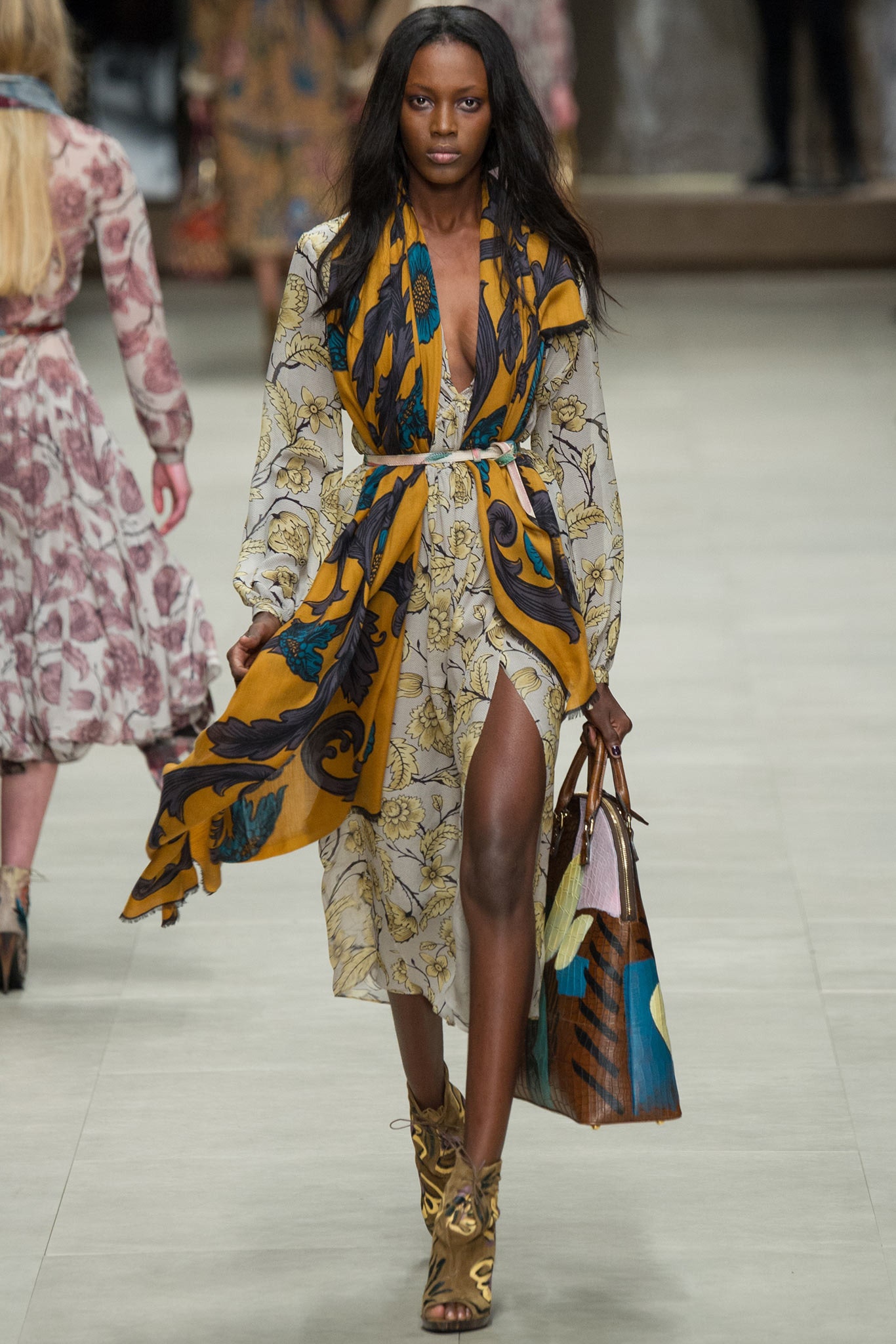 Burberry F/W 14 Look 76