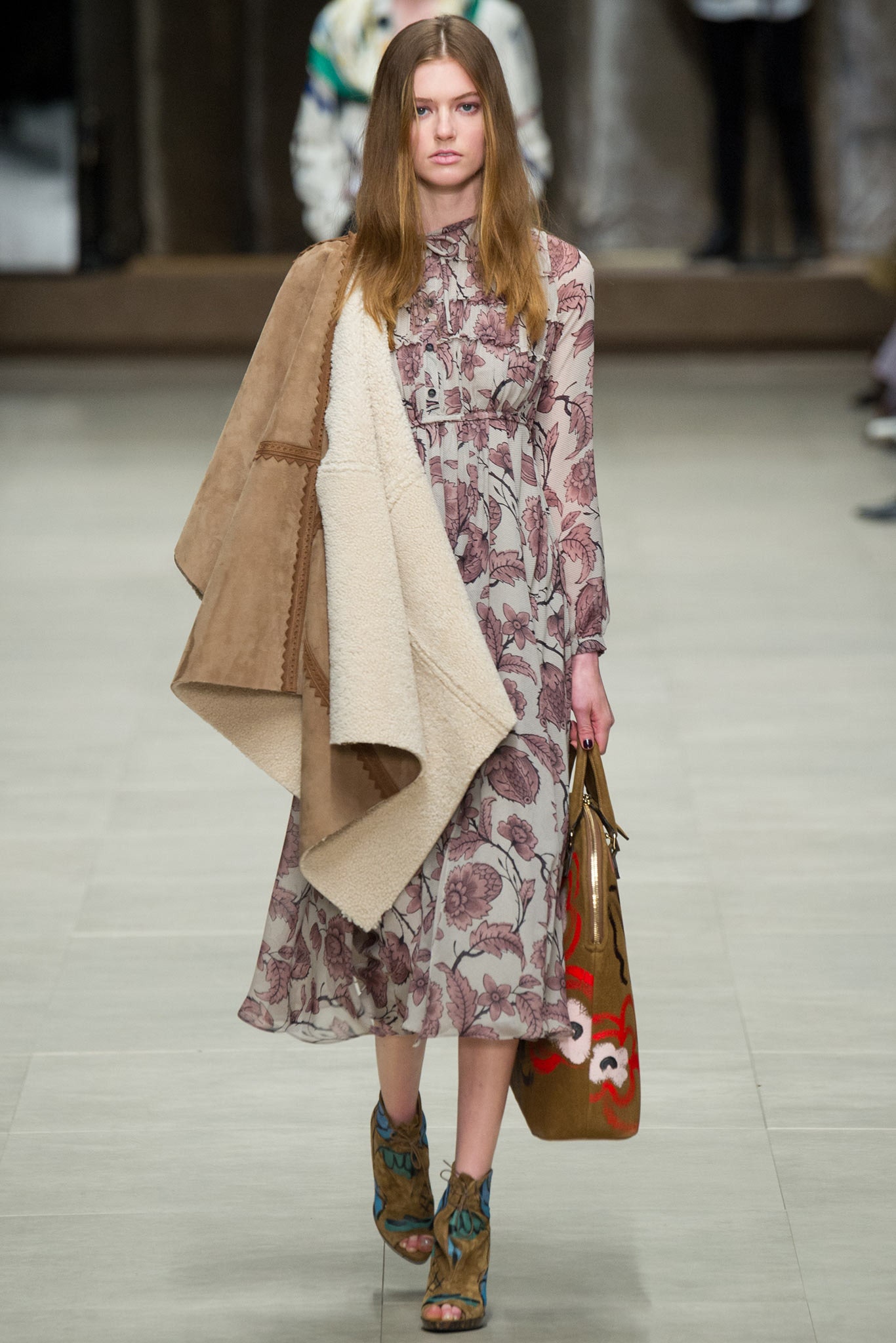 Burberry F/W 14 Look 82