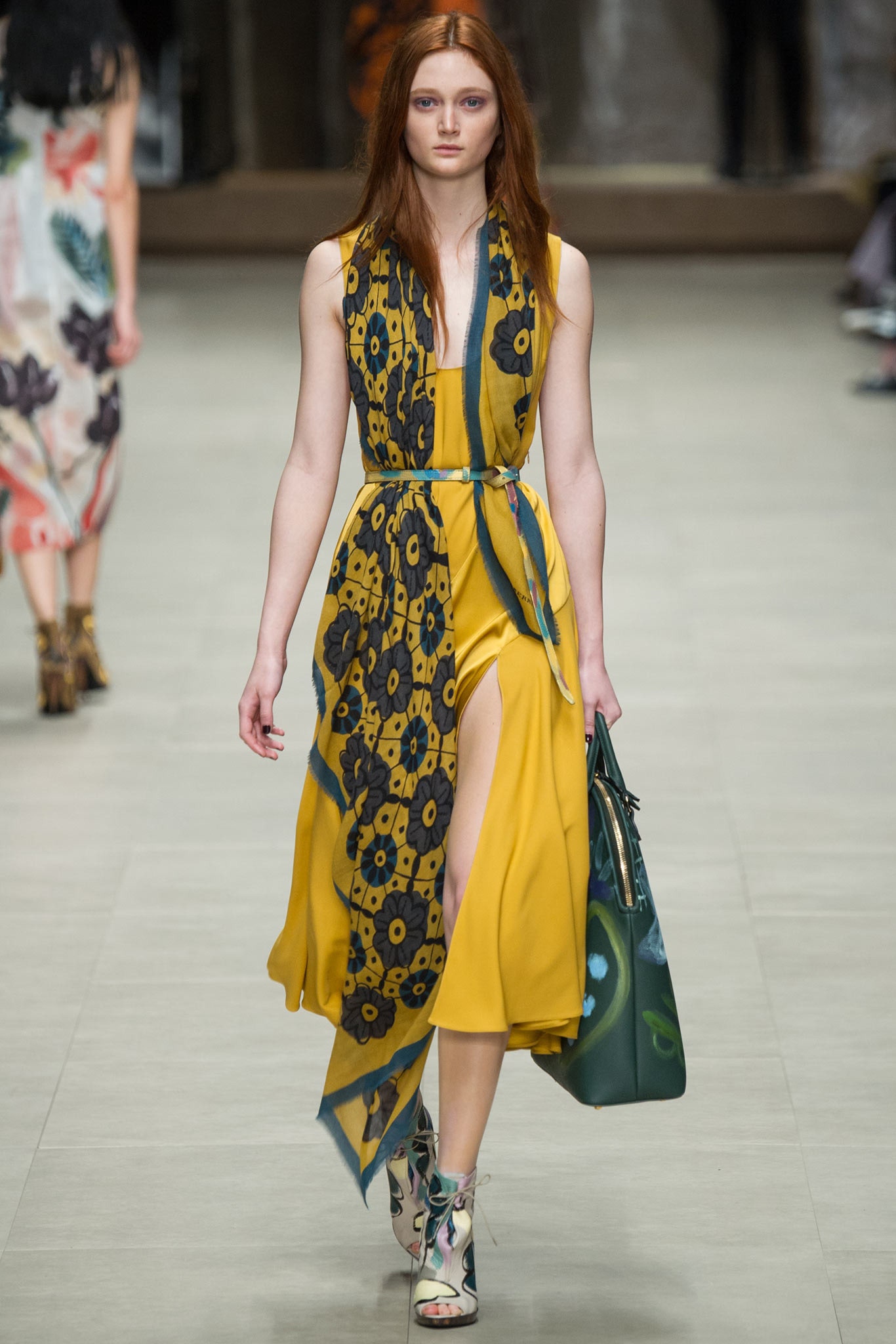 Burberry F/W 14 Look 108