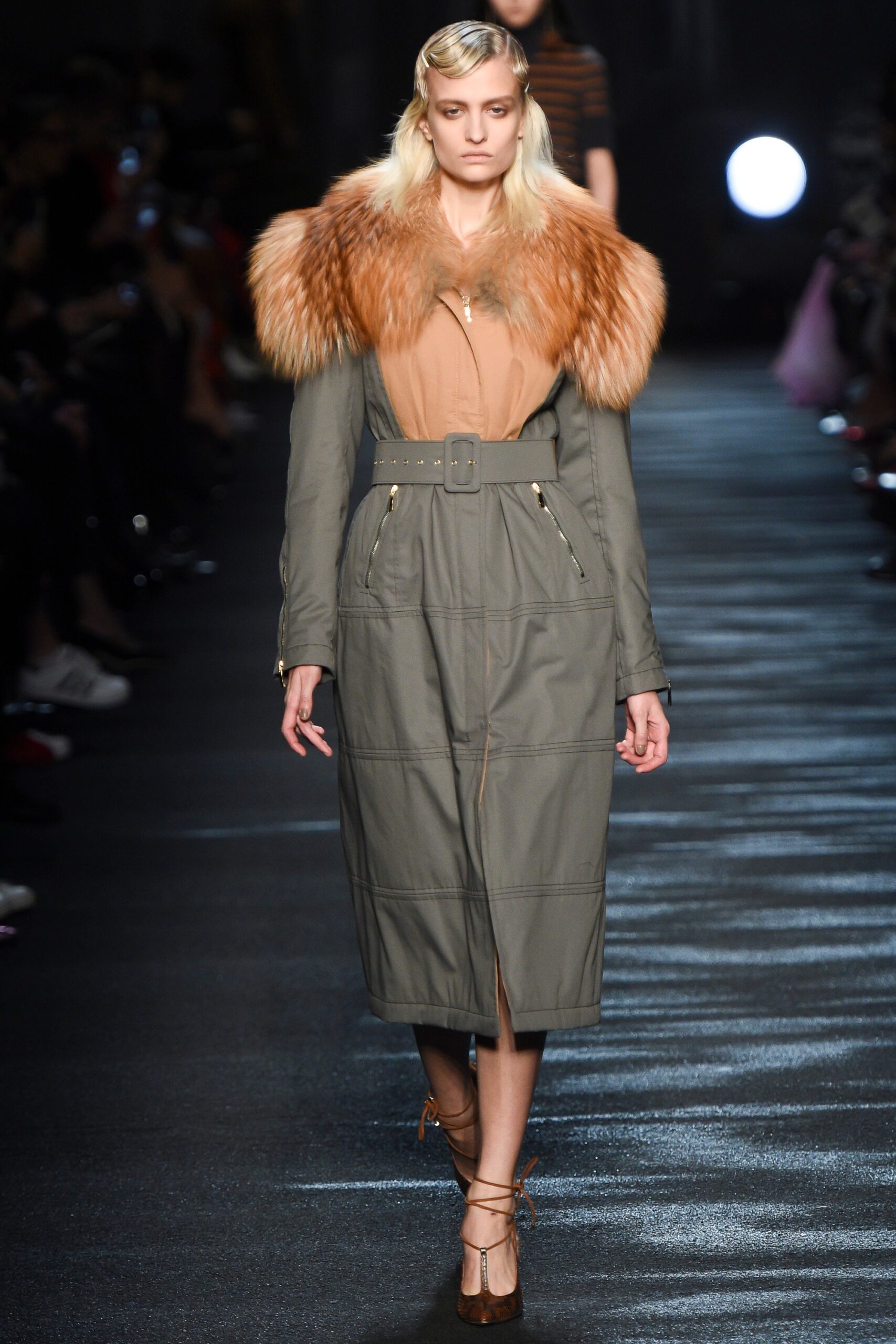 Blumarine F/W 16 Look 220