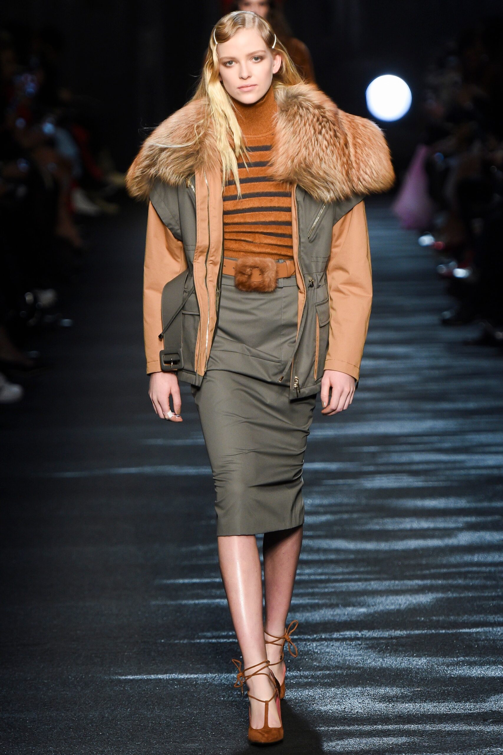 Blumarine F/W 16 Look 244