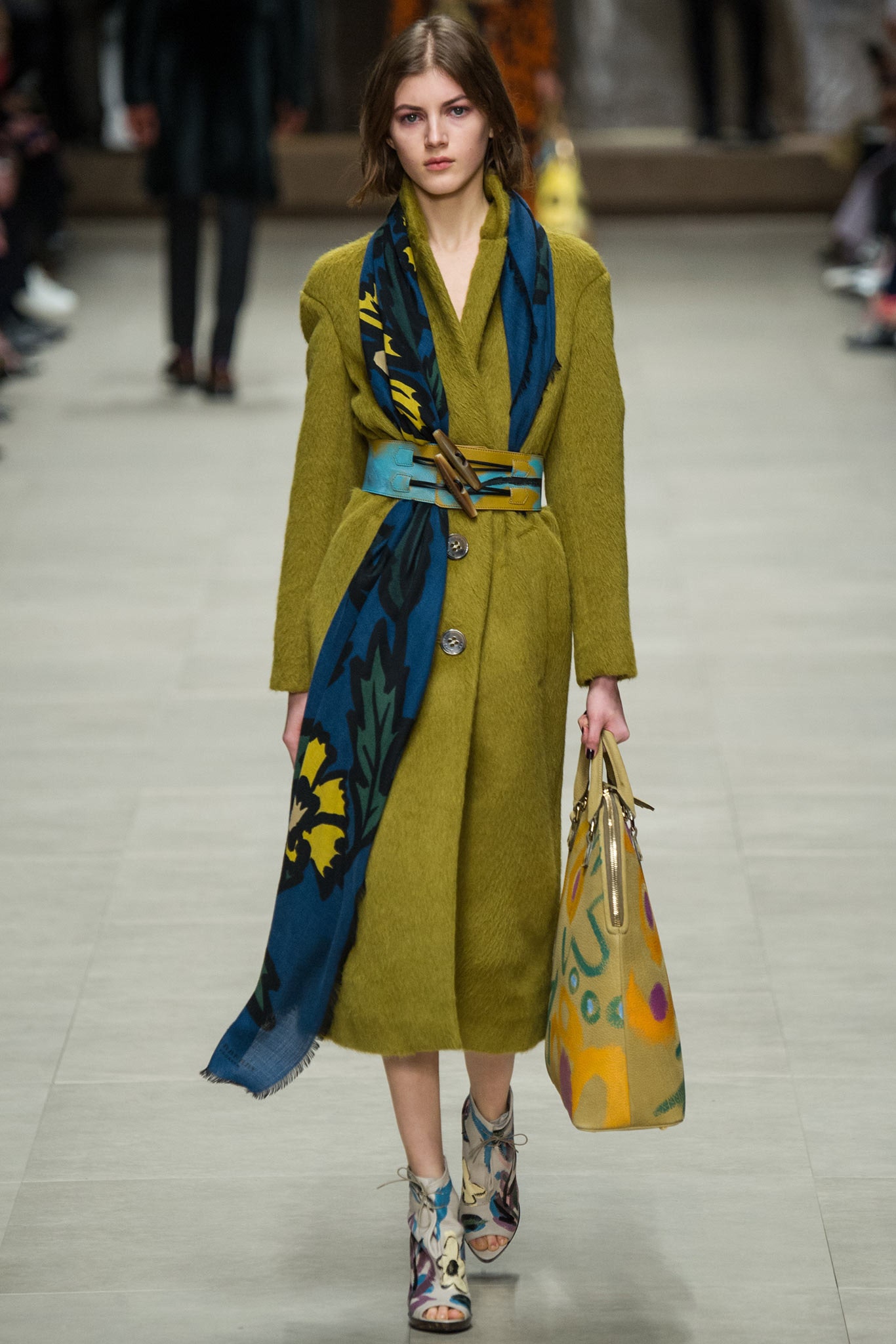 Burberry F/W 14 Look 141