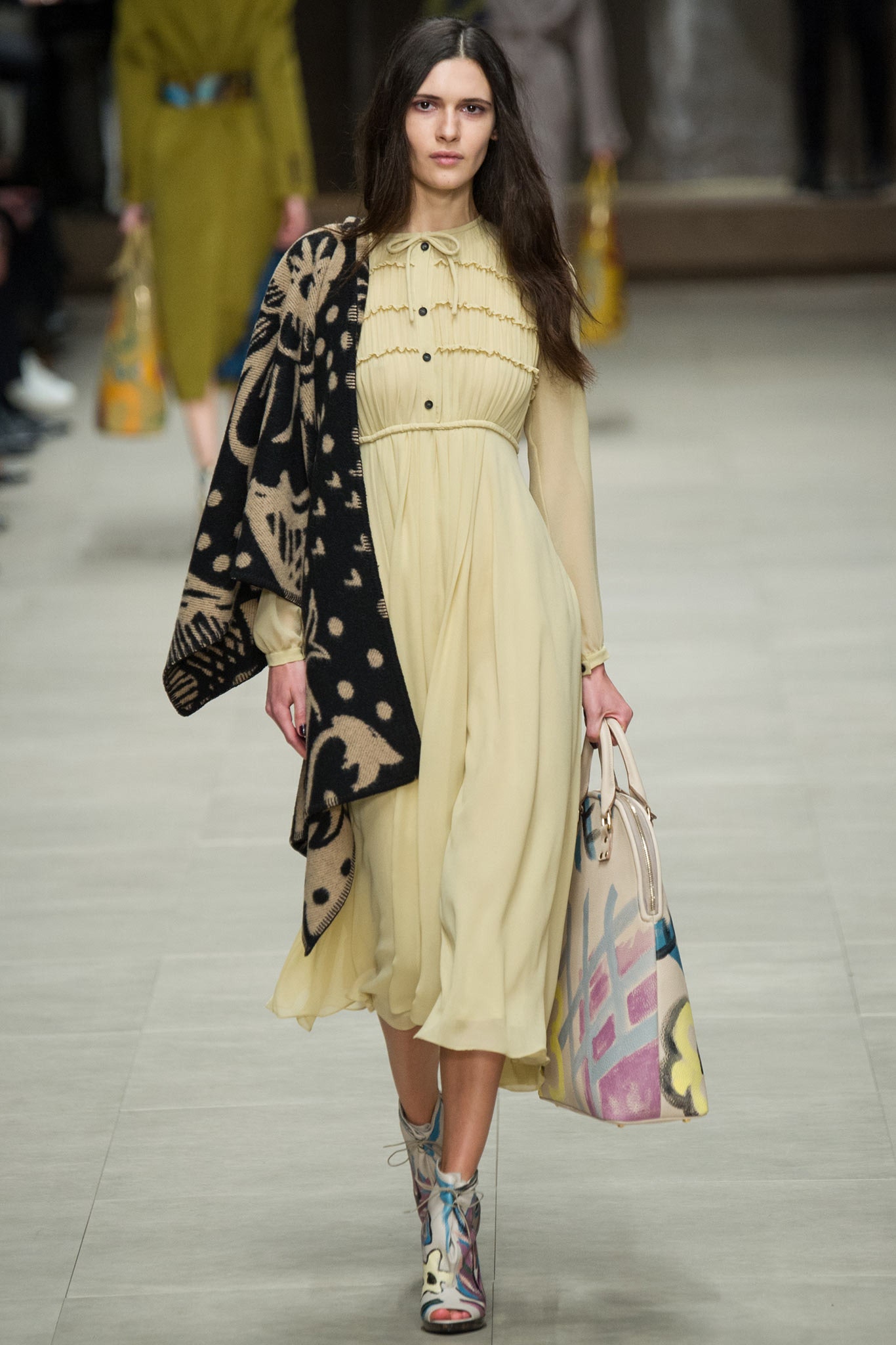 Burberry F/W 14 Look 154