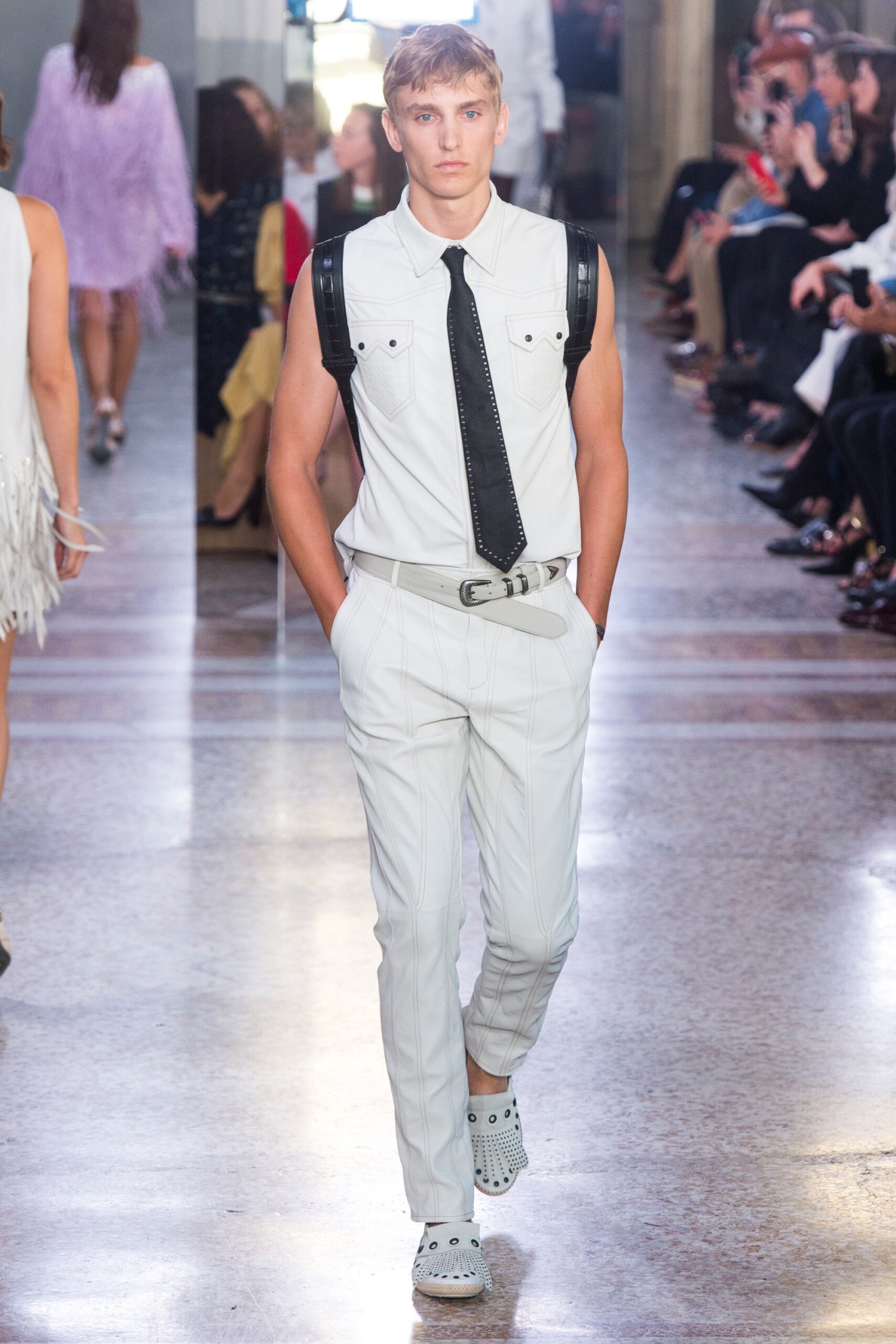 Bottega Veneta S/S 18 Look 519