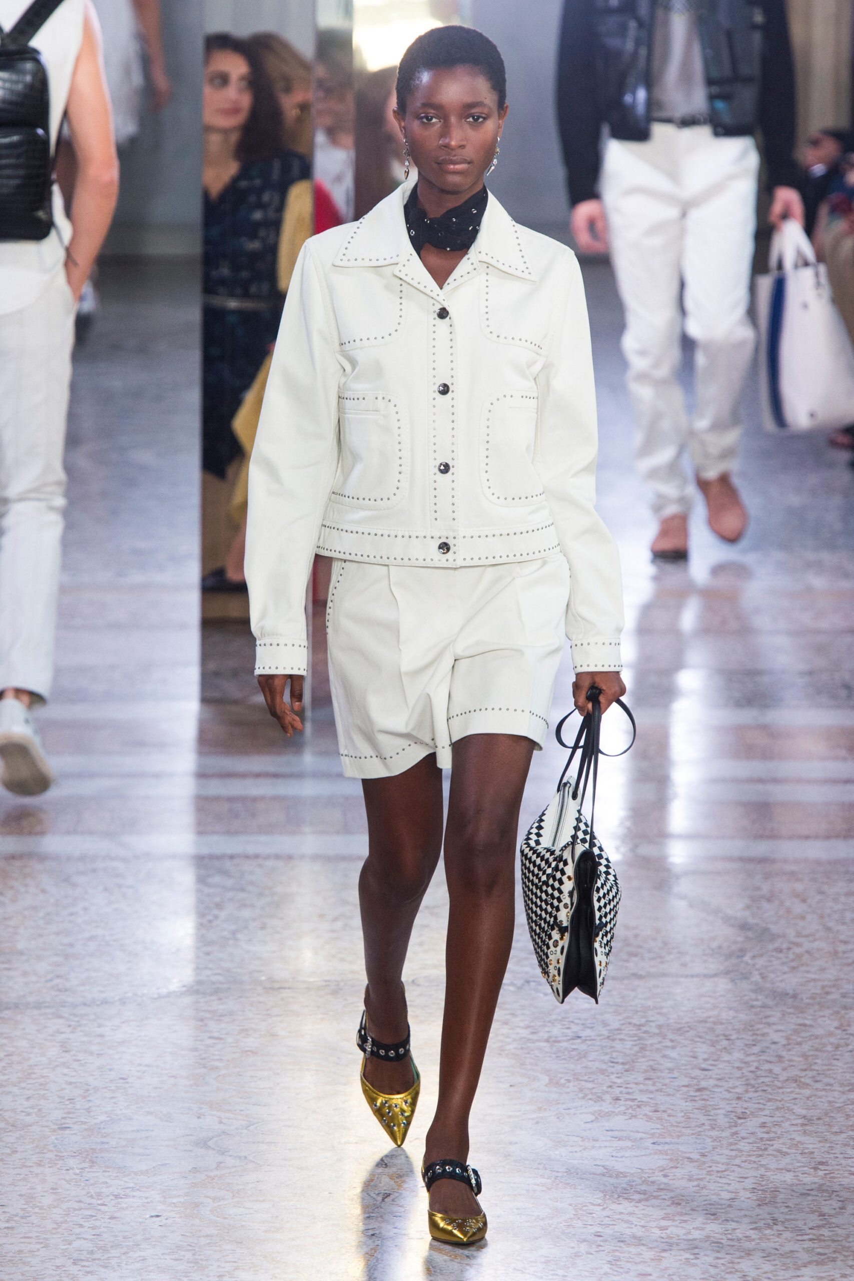Bottega Veneta S/S 18 Look 533