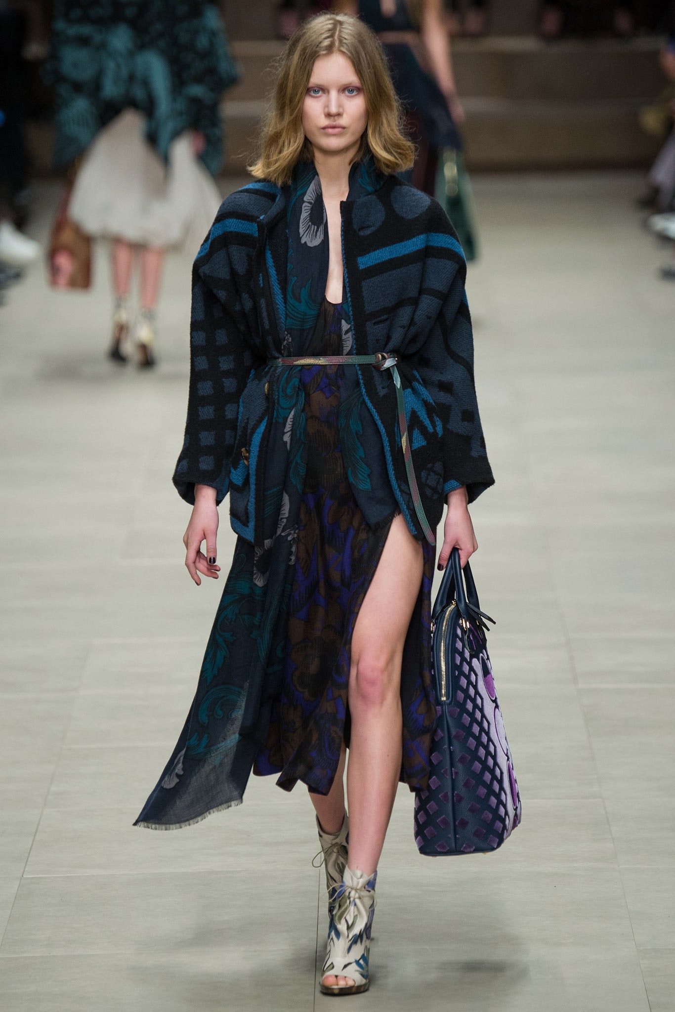 Burberry F/W 14 Look 201