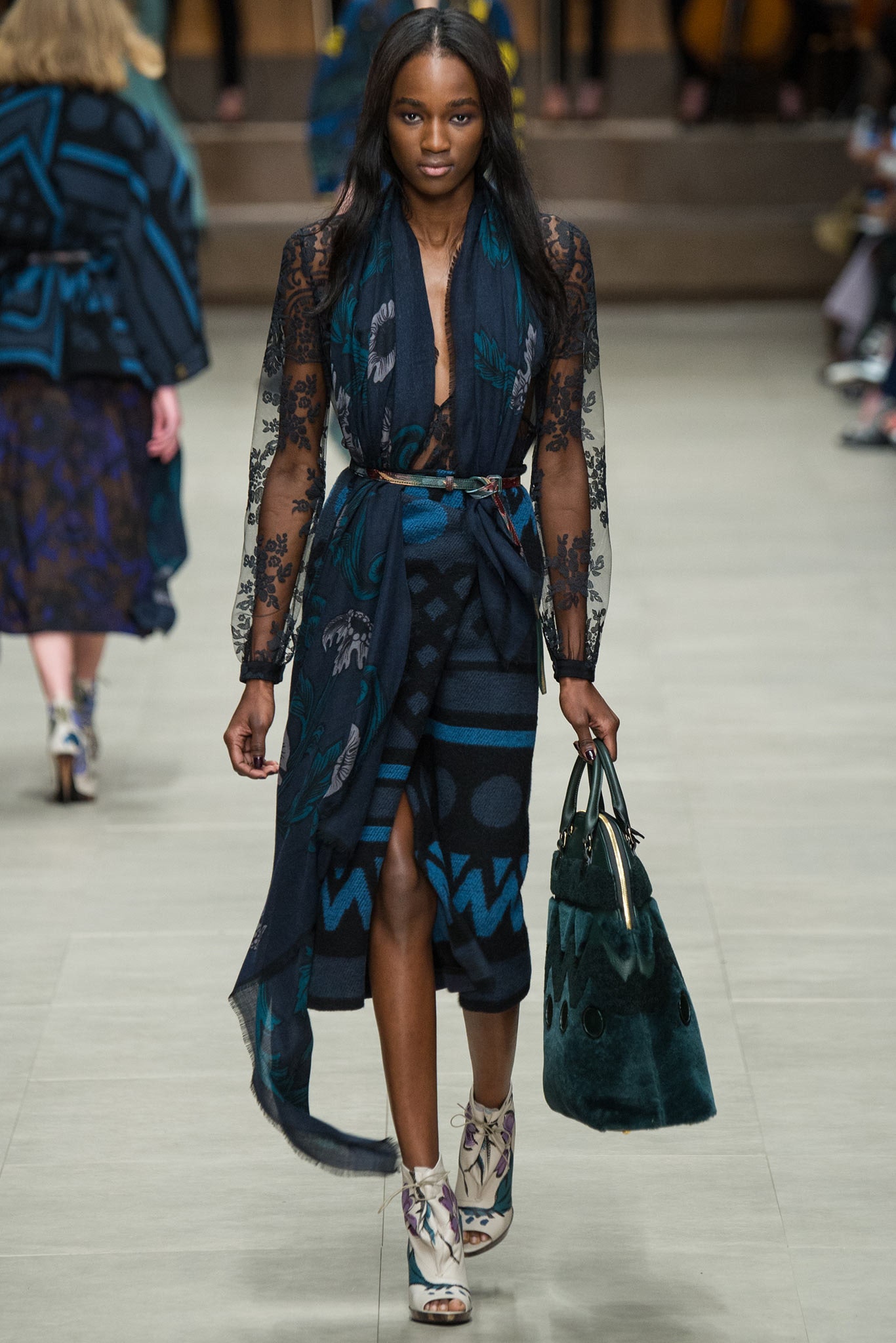 Burberry F/W 14 Look 211
