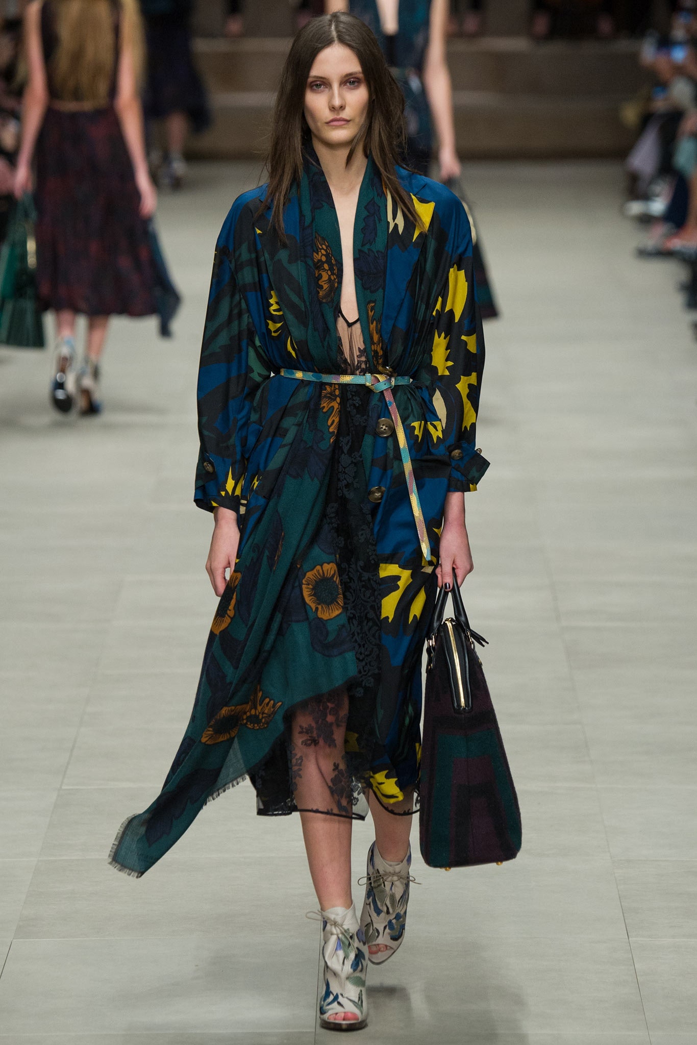 Burberry F/W 14 Look 218