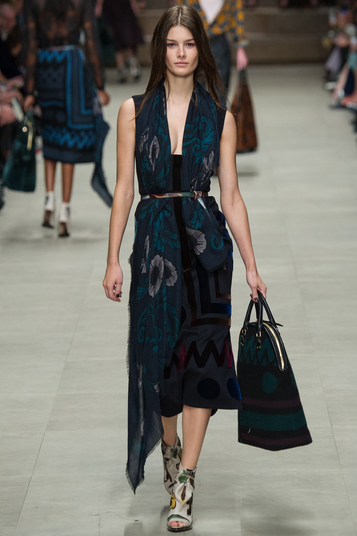 Burberry F/W 14 Look 222