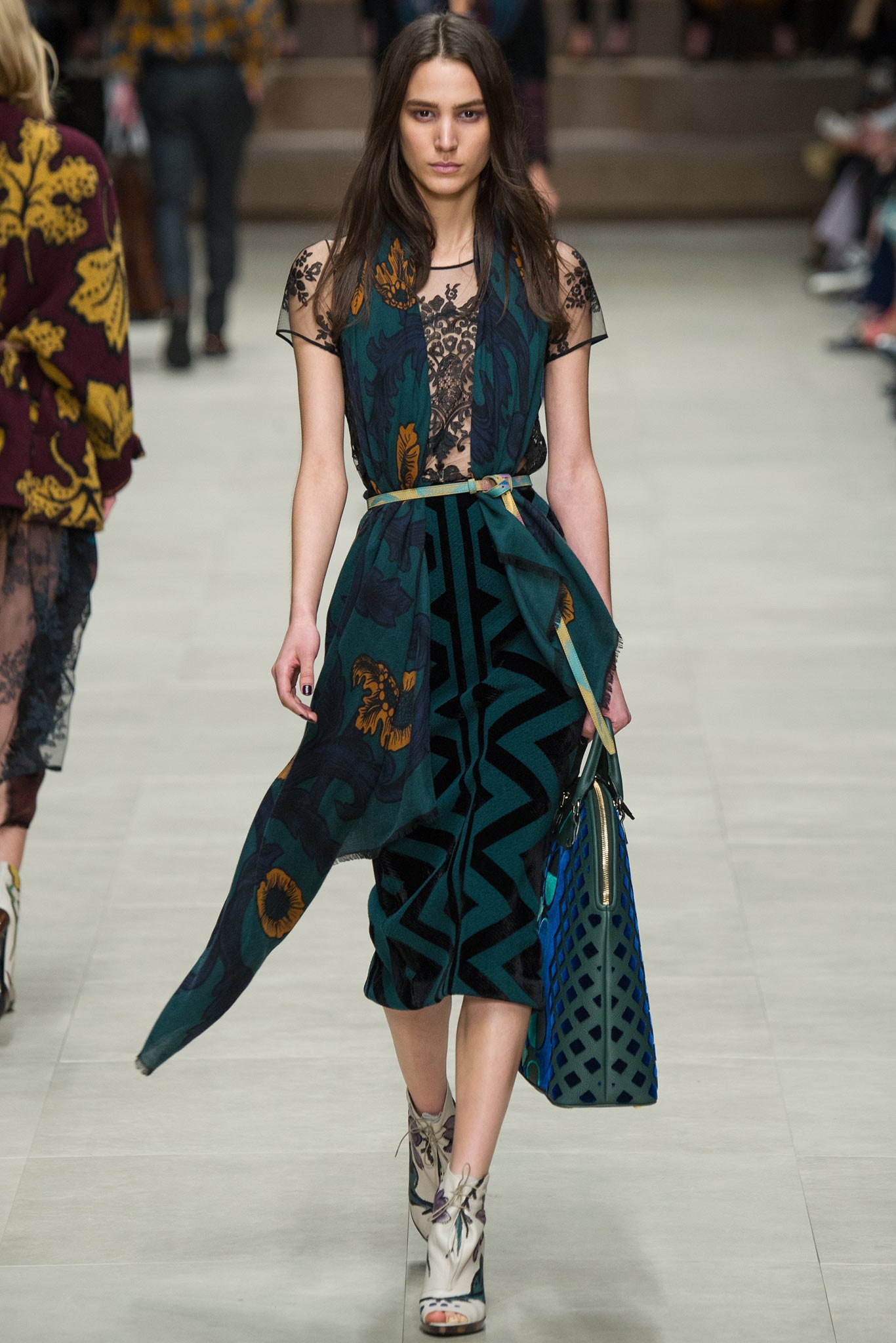 Burberry F/W 14 Look 244