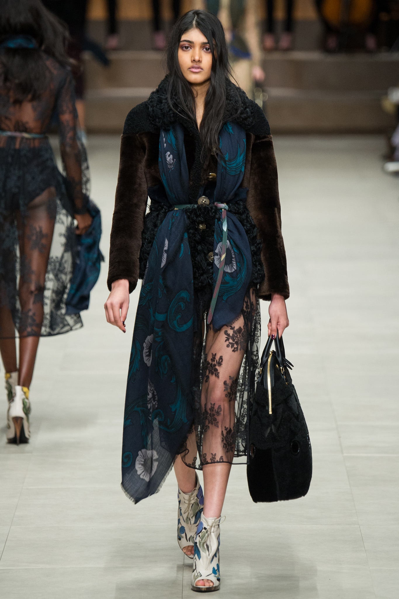 Burberry F/W 14 Look 270