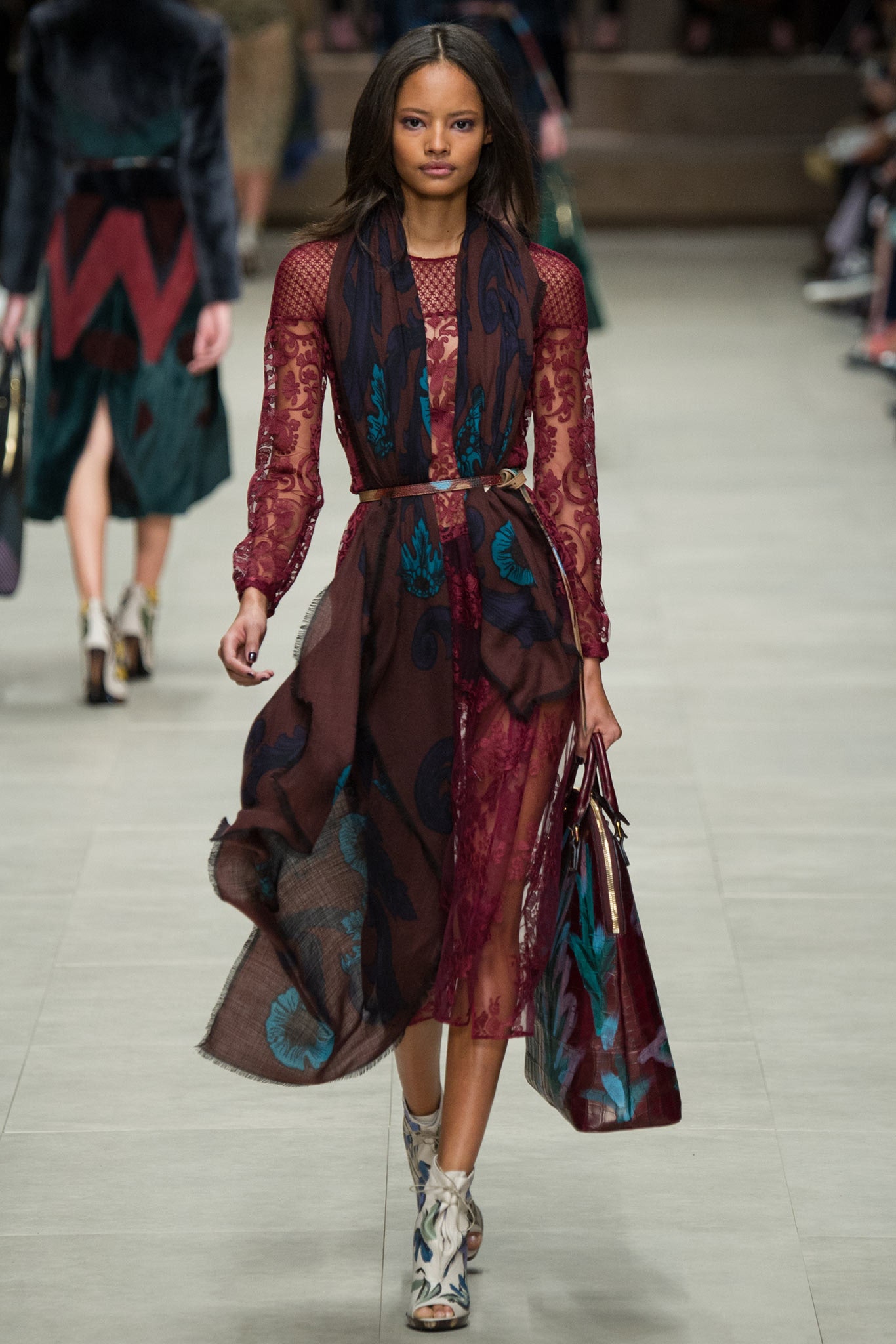 Burberry F/W 14 Look 295