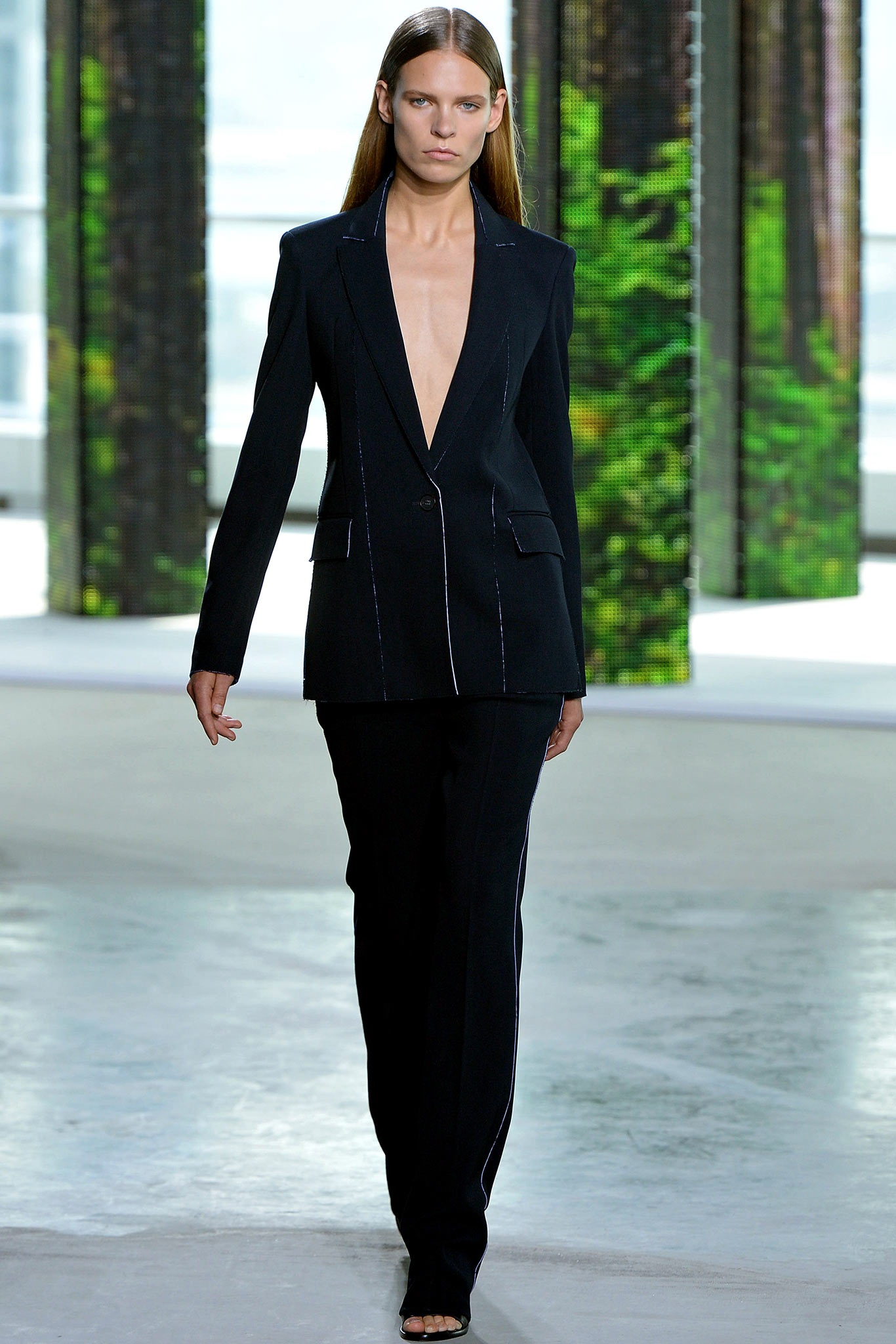 Boss S/S 15 Look 33