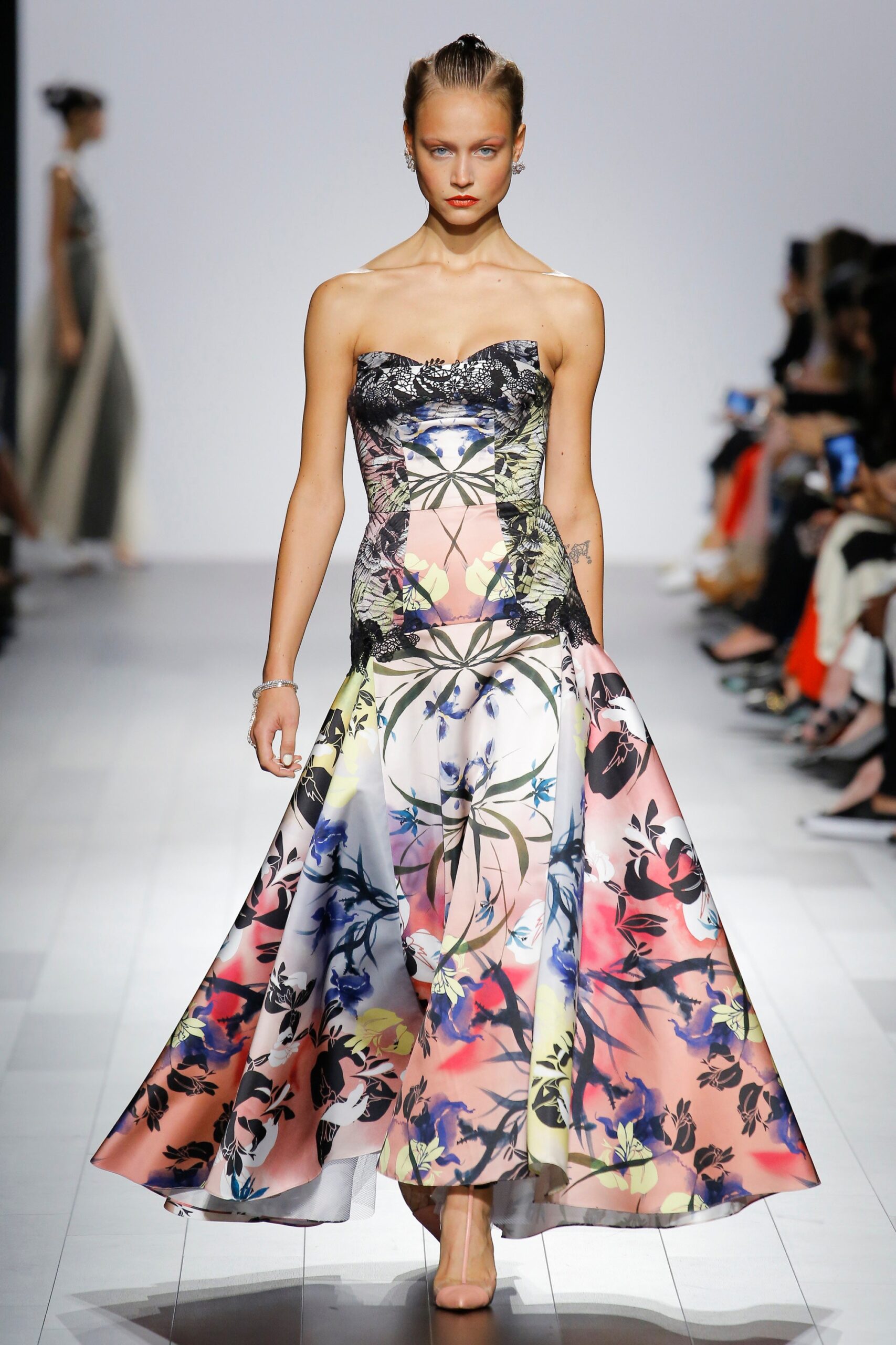 Bibhu Mohapatra S/S 18 Look 235
