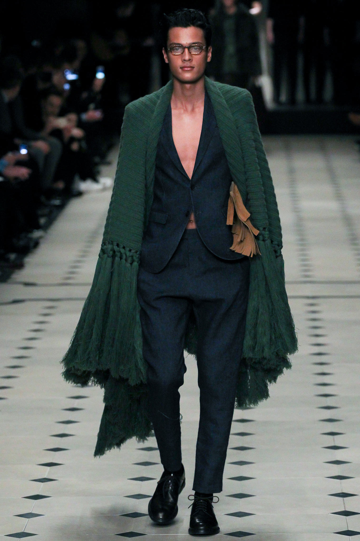 Burberry F/W 15 Menswear Look 1