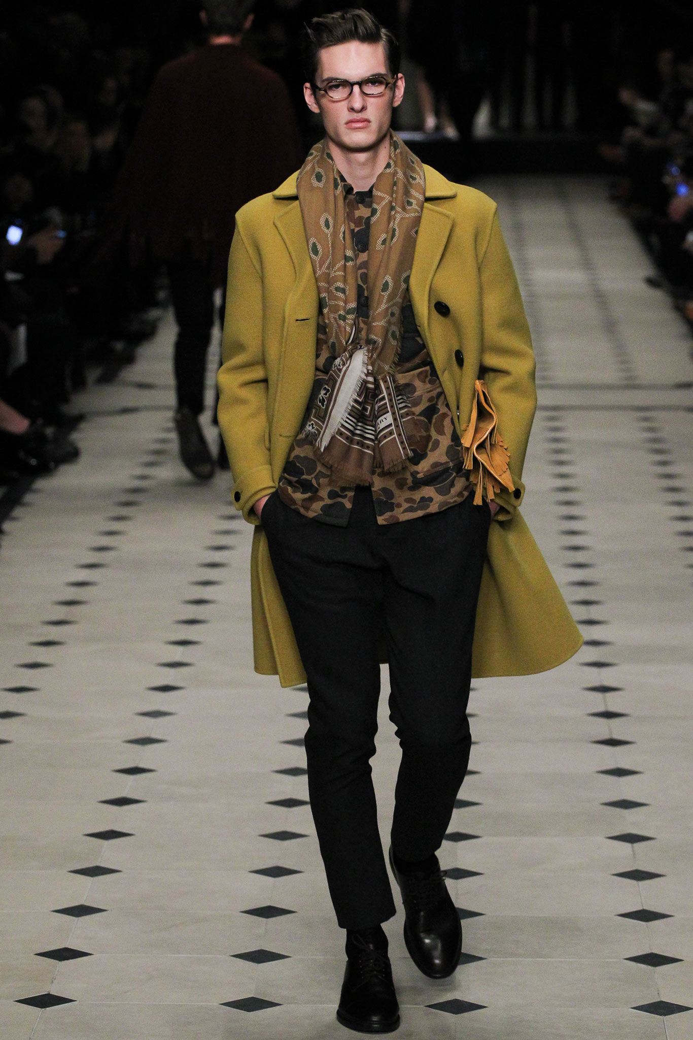 Burberry F/W 15 Menswear Look 37