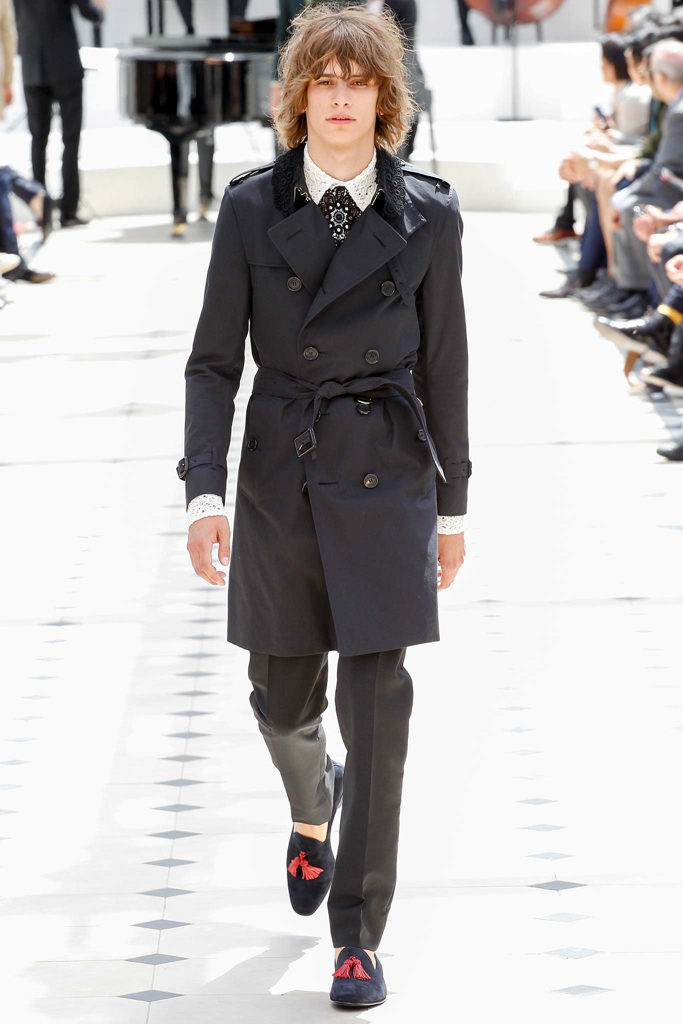 Burberry S/S 16 Menswear Look 321