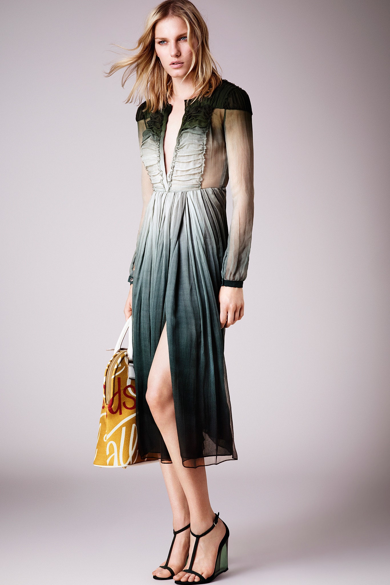 Burberry Resort 15 Look 129