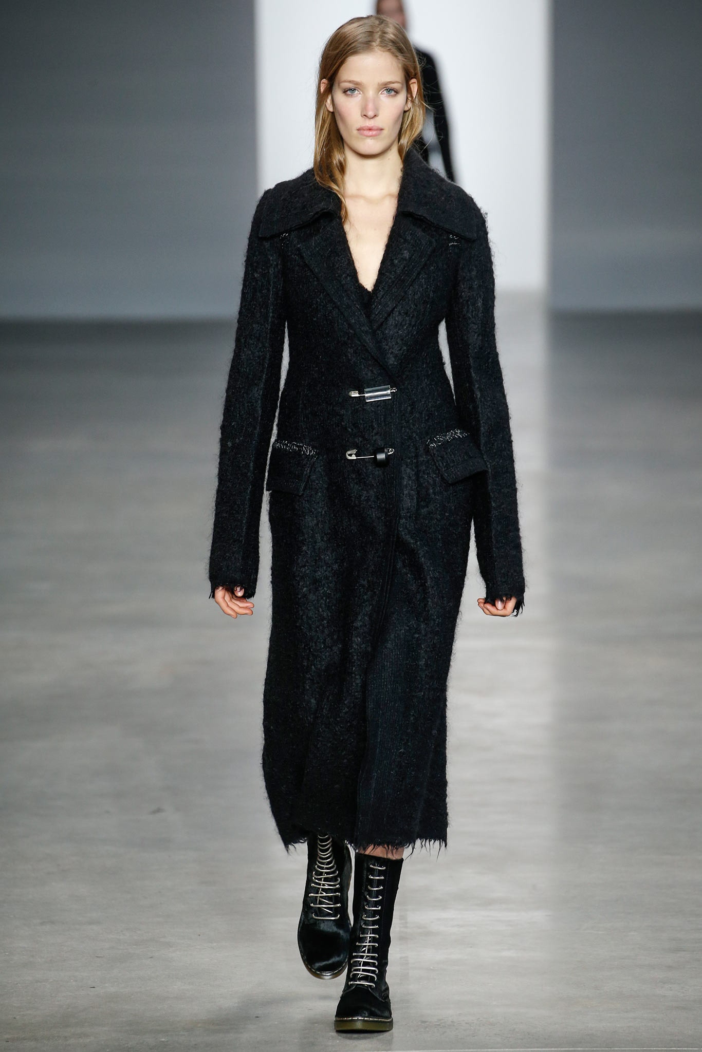 Calvin Klein Collection F/W 14 Look 1