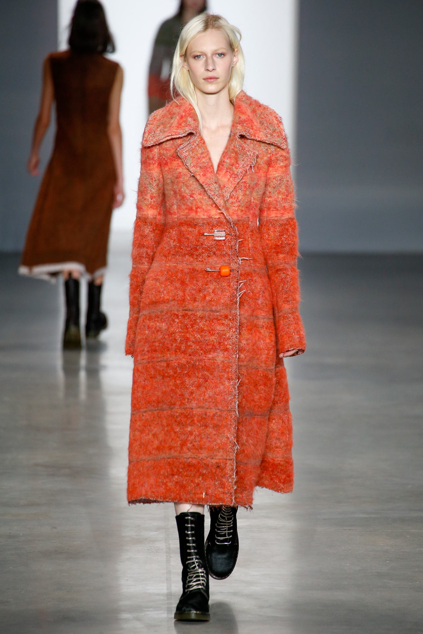 Calvin Klein Collection F/W 14 Look 125
