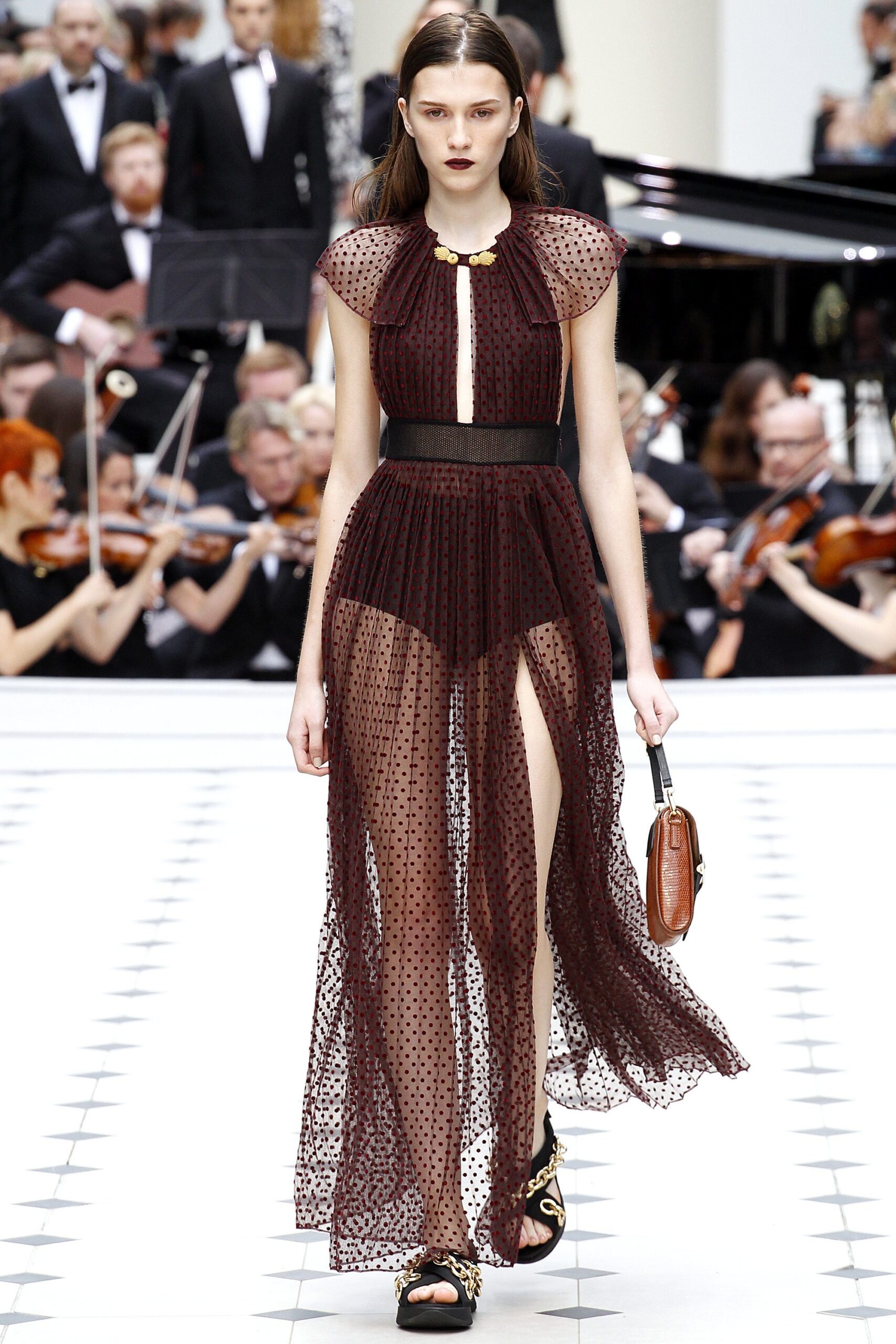 Burberry S/S 16 Look 356