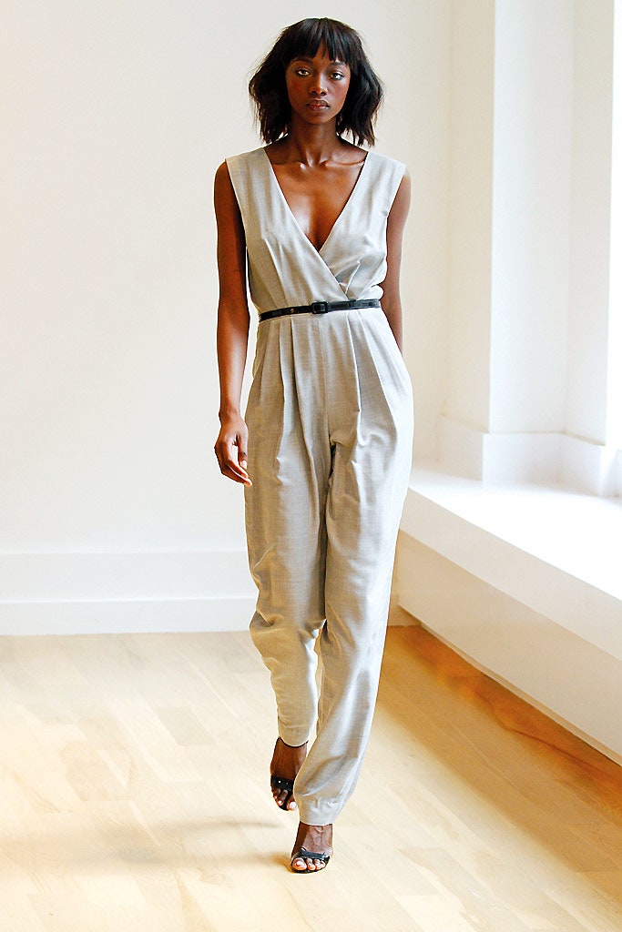 Bill Blass Resort 11 Look 99