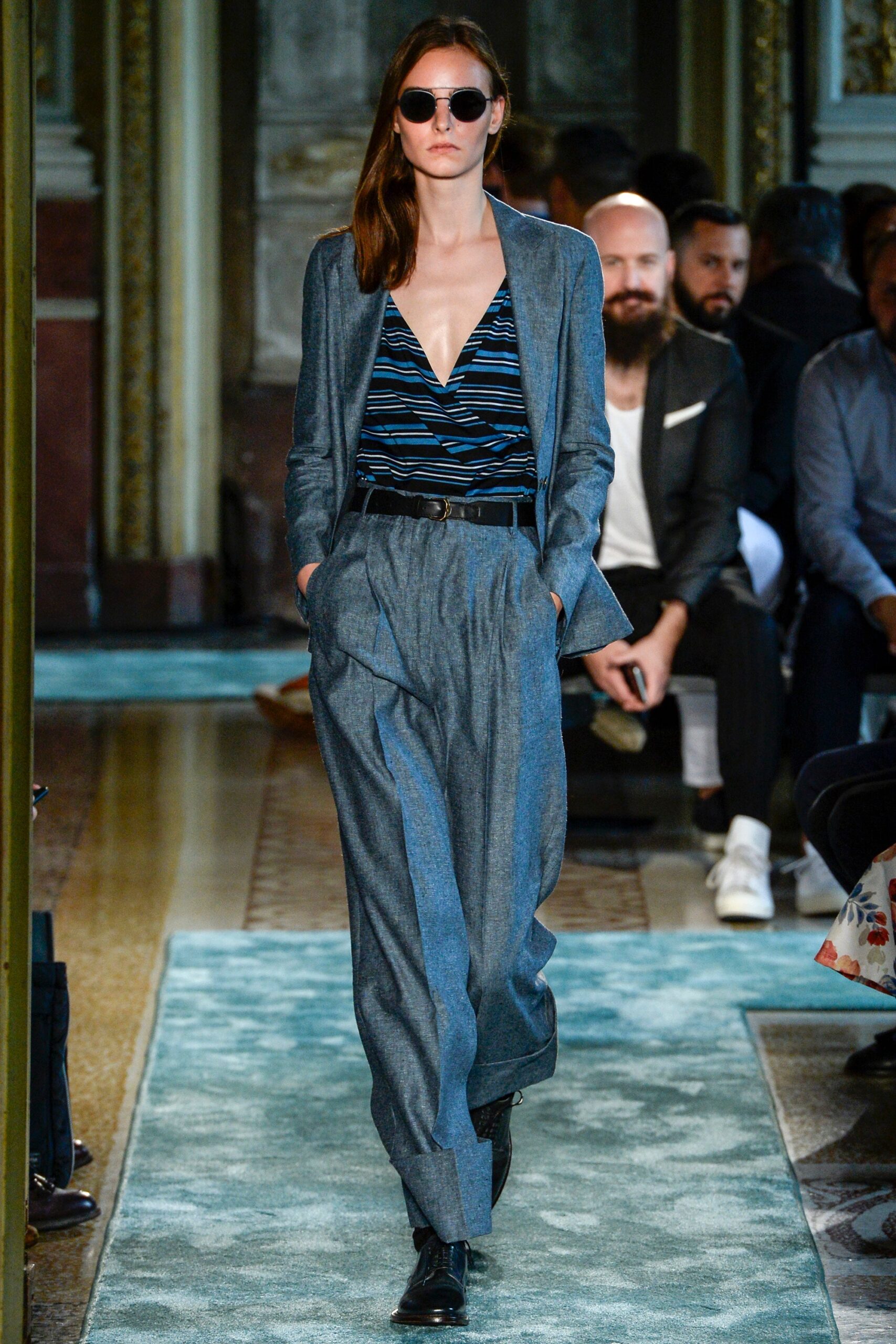 blue wide-leg belted pants