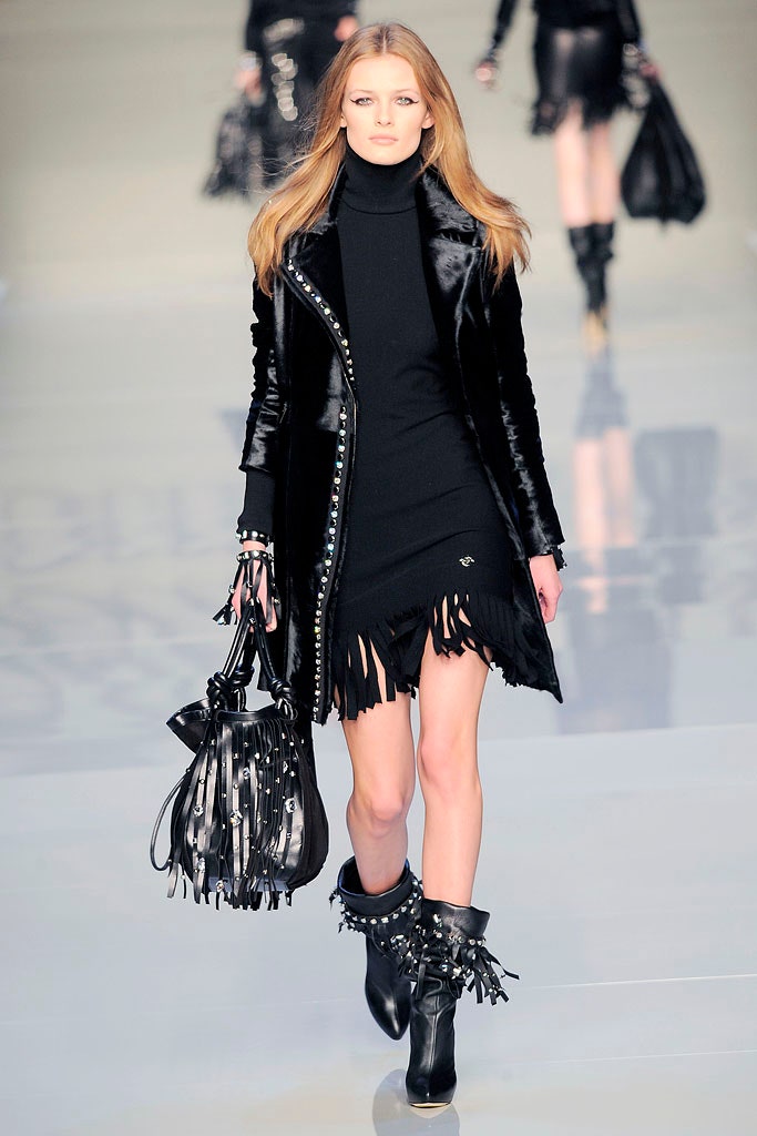 Blumarine F/W 10 Look 37