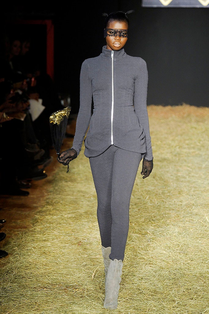 Betsey Johnson F/W 10 Look 181