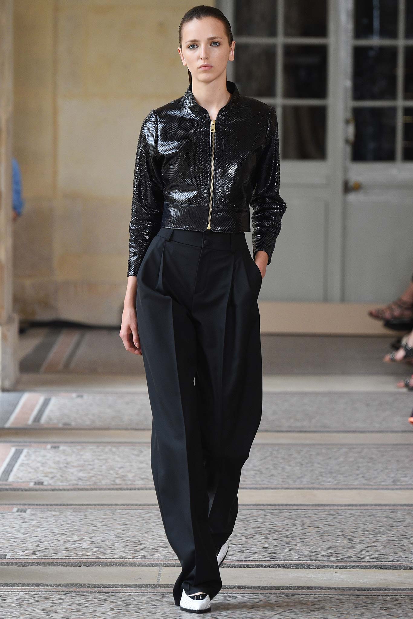 black cropped leather jacket