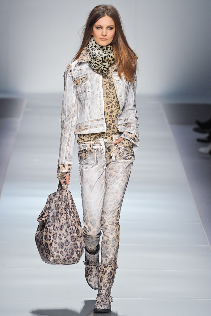 Blumarine F/W 12 Look 123