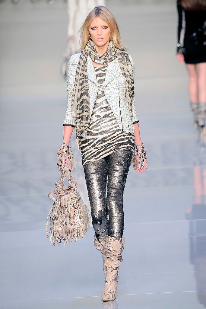 Blumarine F/W 10 Look 110