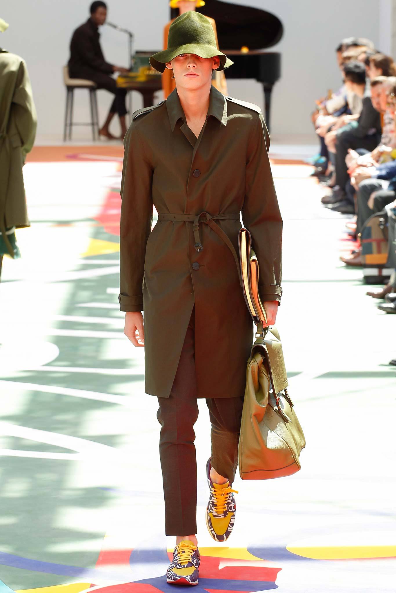 Burberry S/S 15 Menswear Look 146