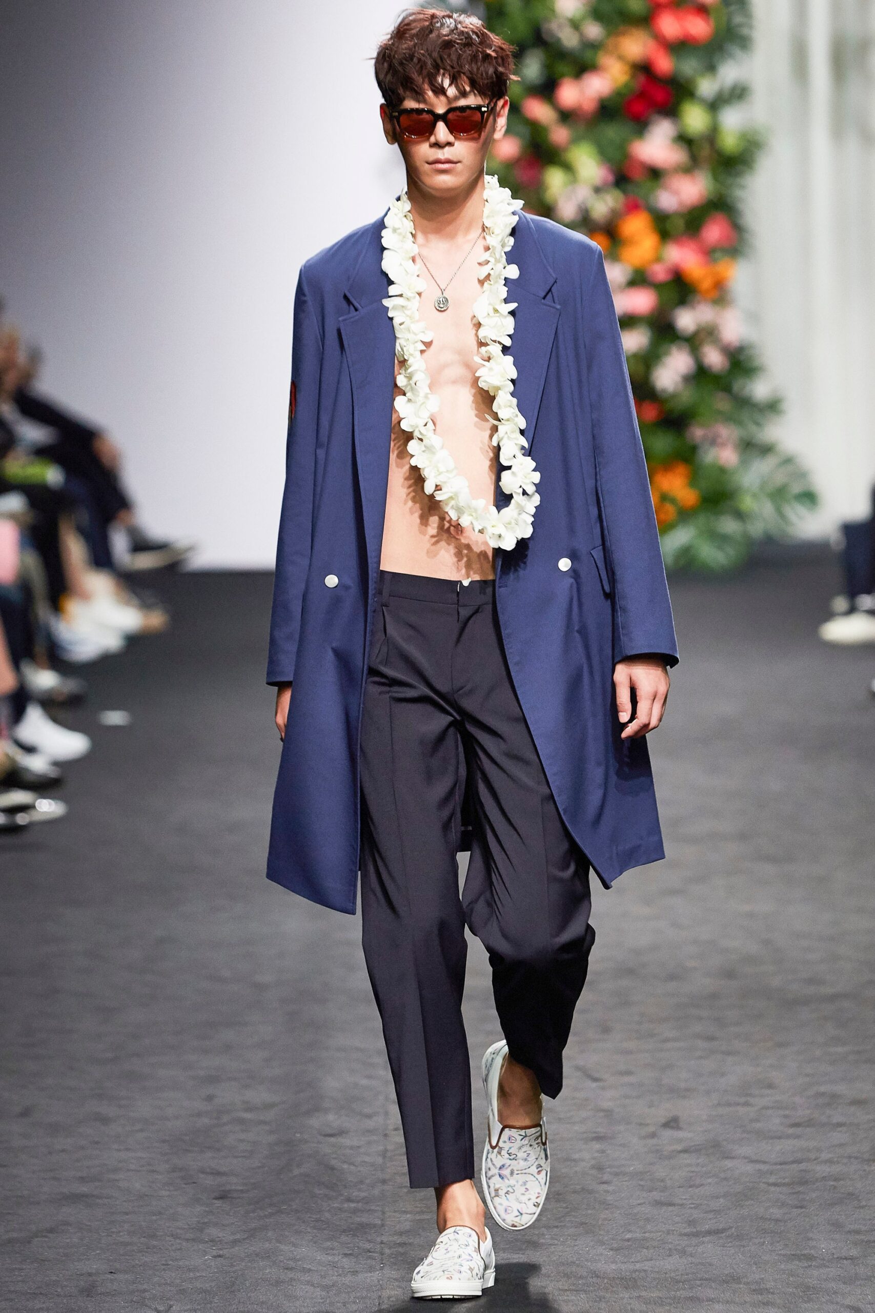 Beyond Closet Seoul S/S 16 Look 85