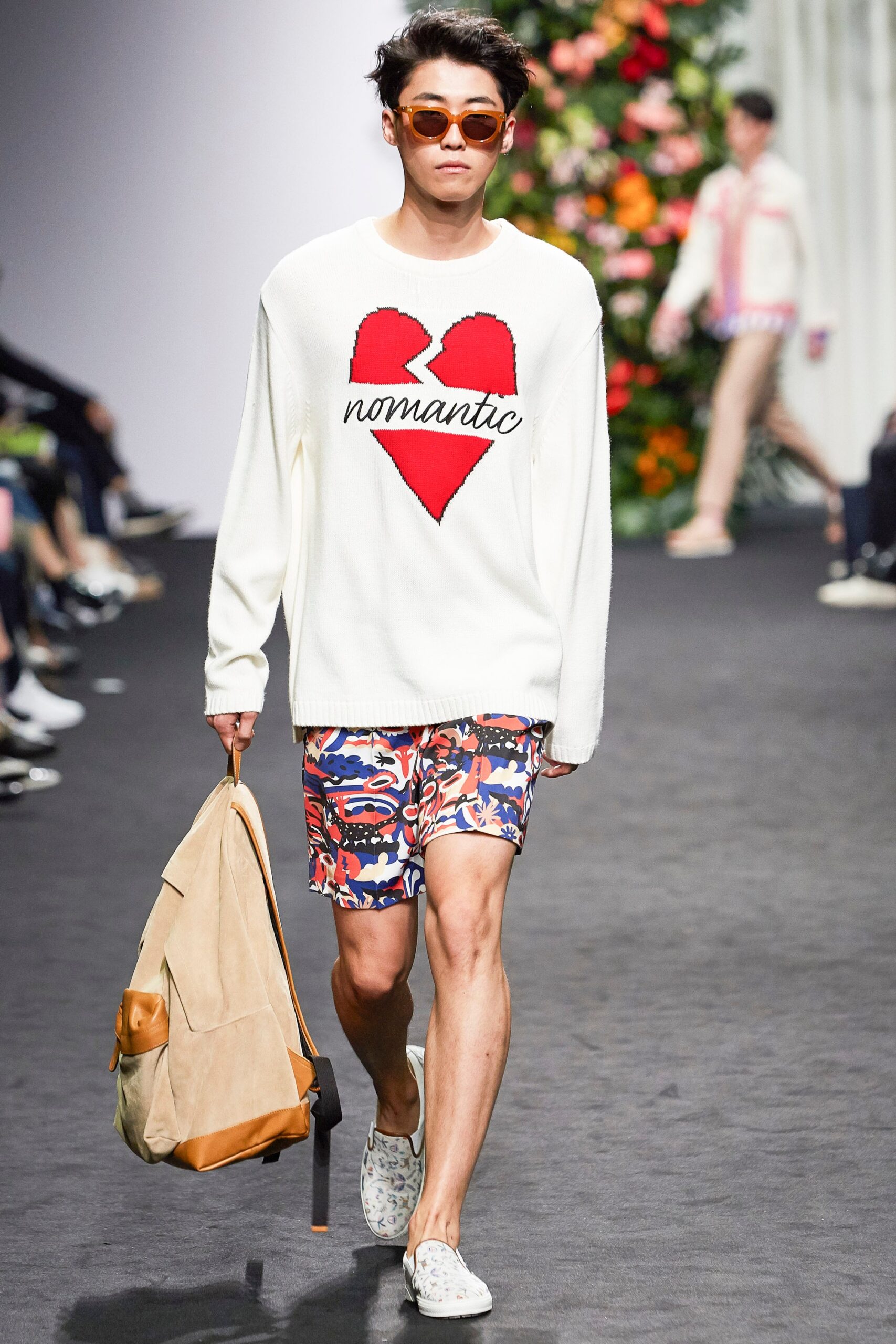 Beyond Closet Seoul S/S 16 Look 100