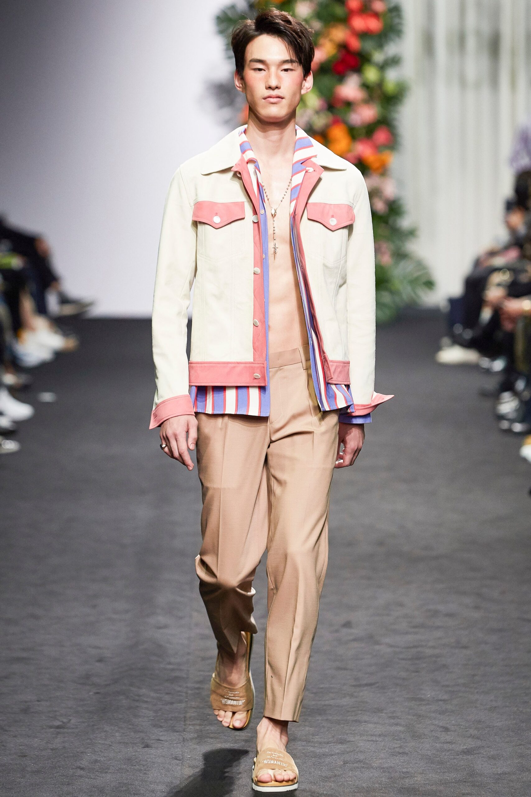 Beyond Closet Seoul S/S 16 Look 108