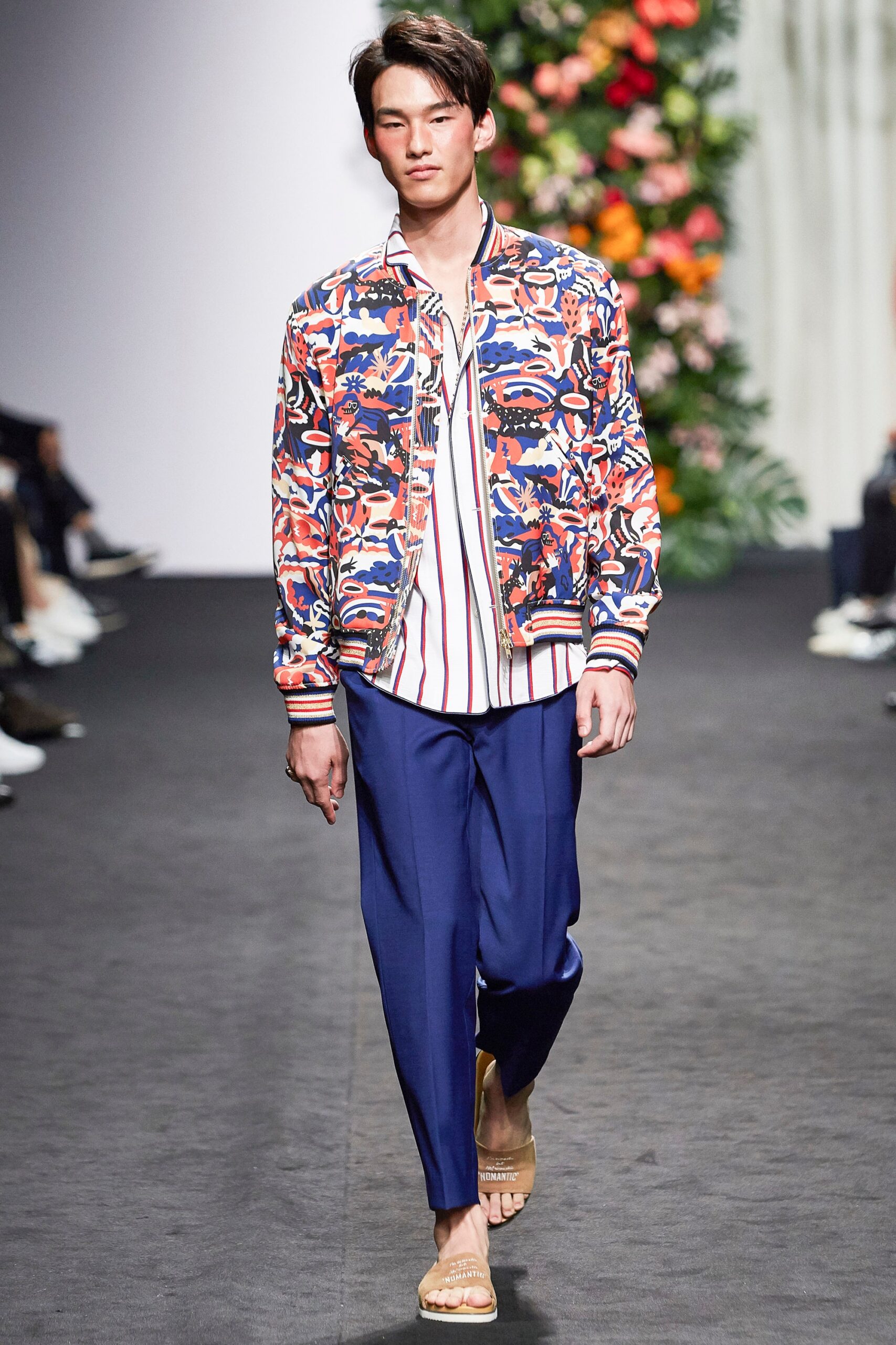 Beyond Closet Seoul S/S 16 Look 222