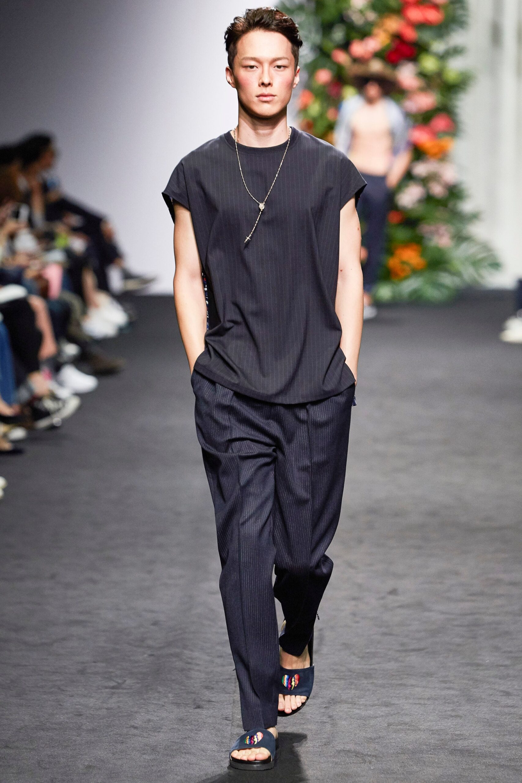 Beyond Closet Seoul S/S 16 Look 282