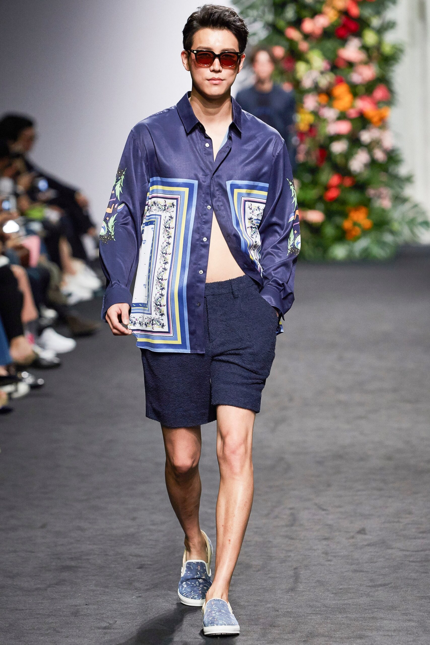 Beyond Closet Seoul S/S 16 Look 303