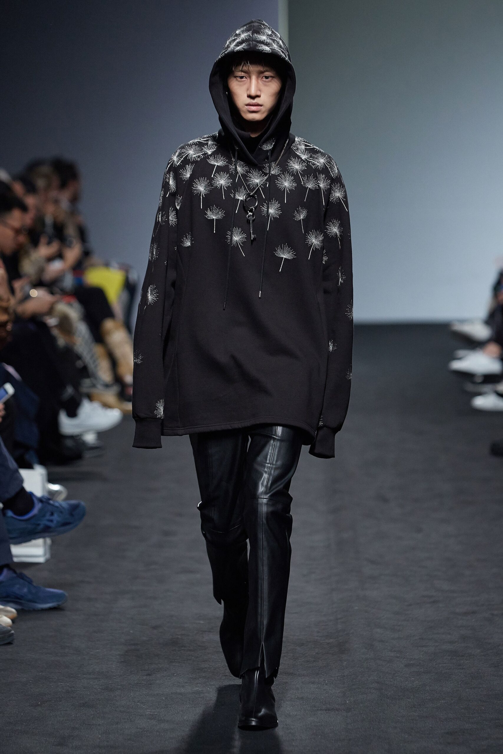 Blindness Seoul F/W 16 Look 76