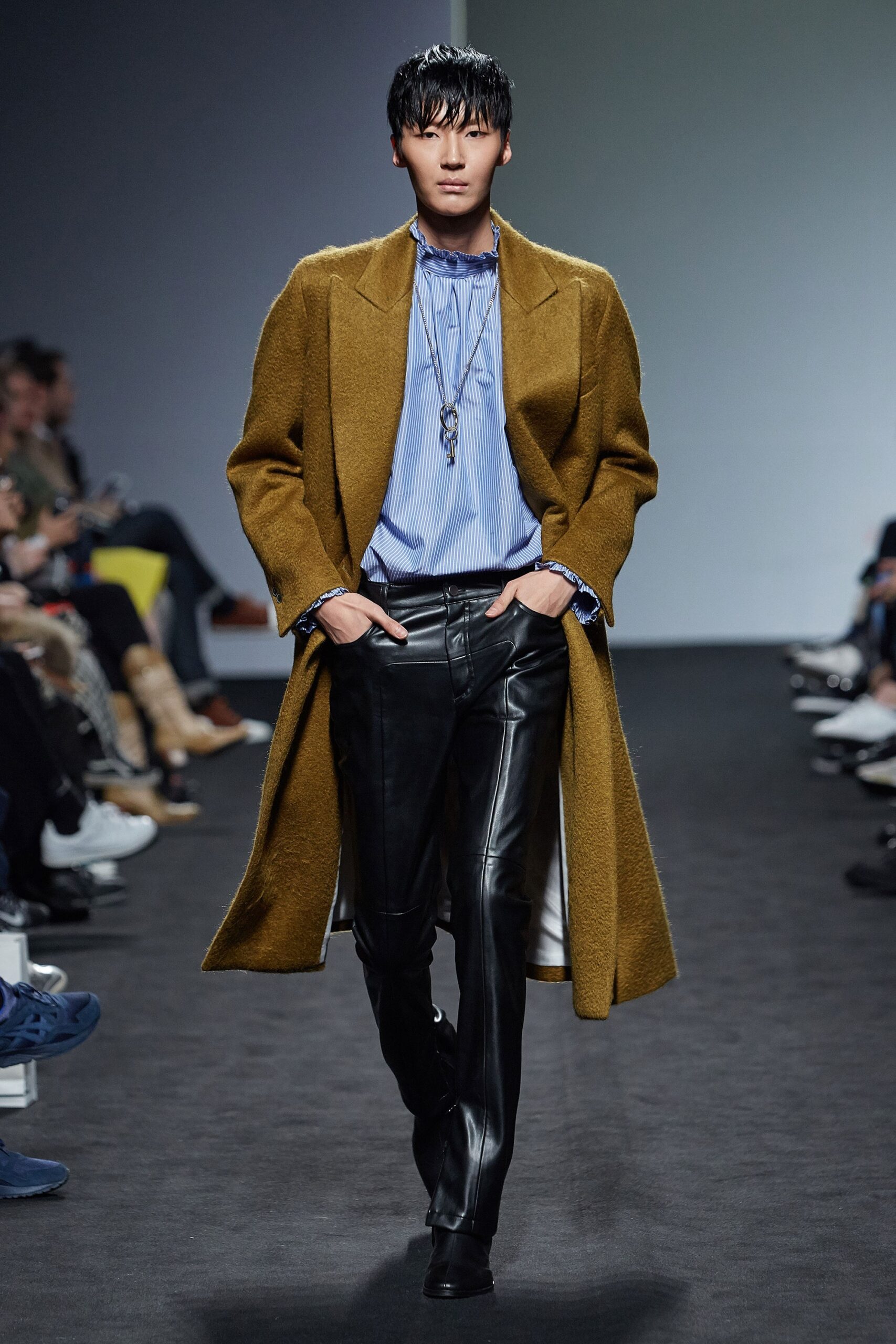 Blindness Seoul F/W 16 Look 155