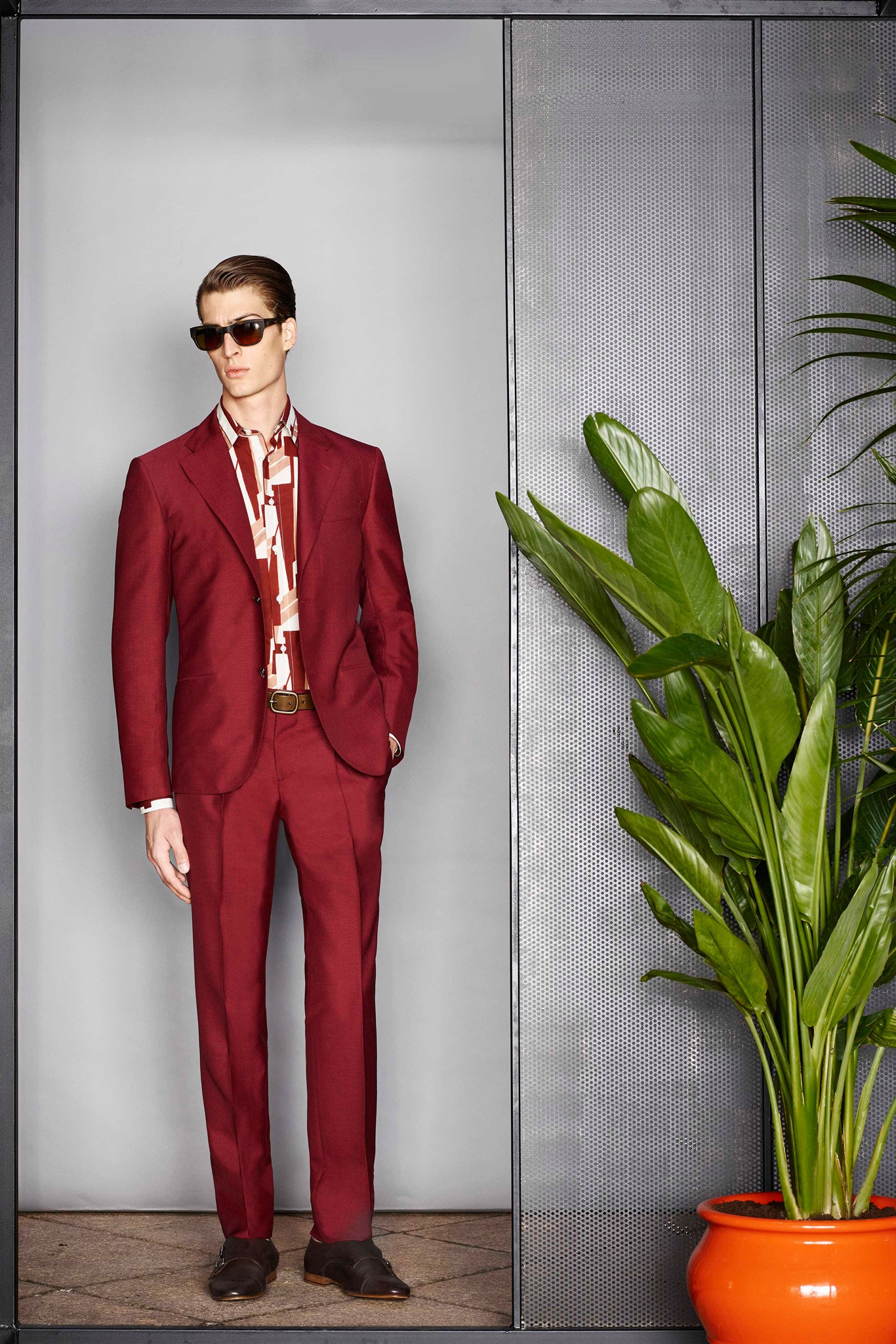 red tailored single-breasted blazer