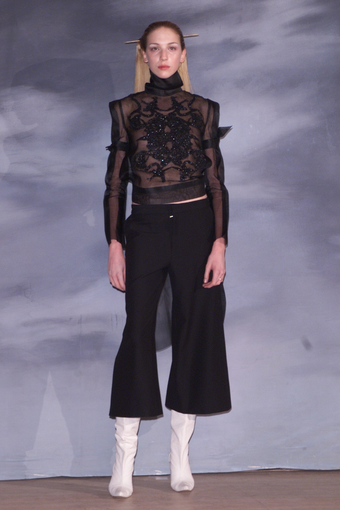 Boudicca F/W 01 Look 49