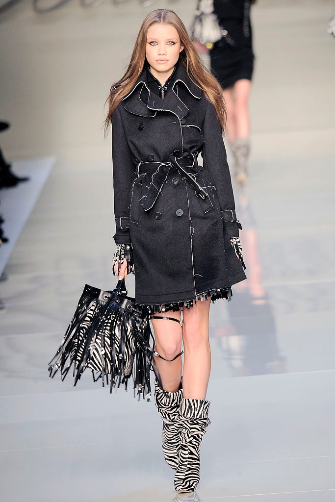 Blumarine F/W 10 Look 95