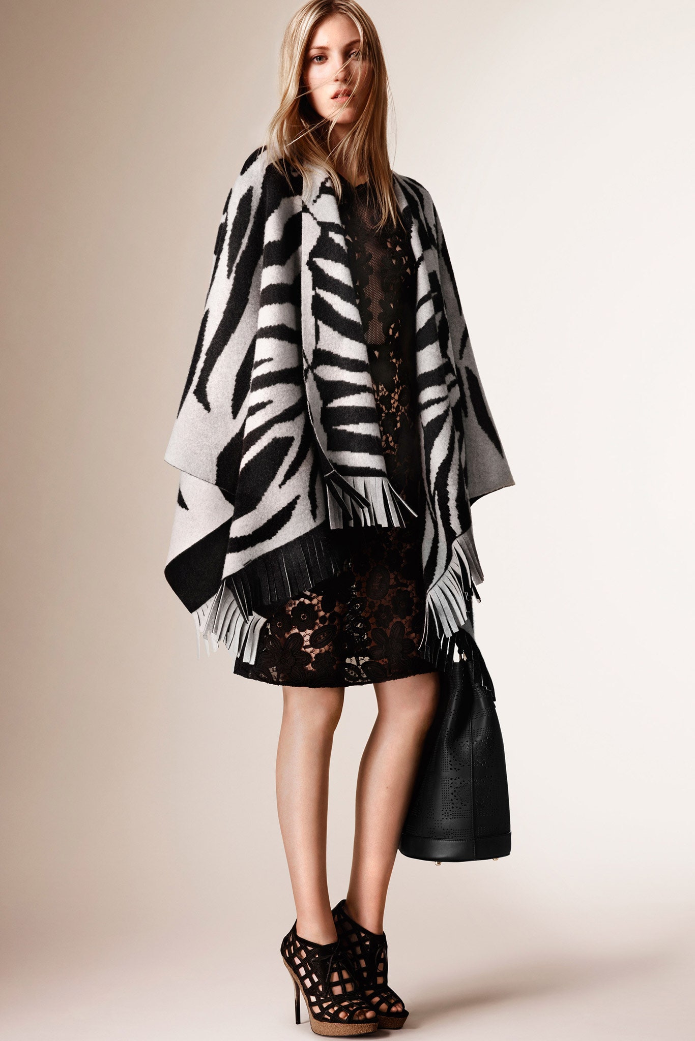 Burberry Resort 16 Look 25