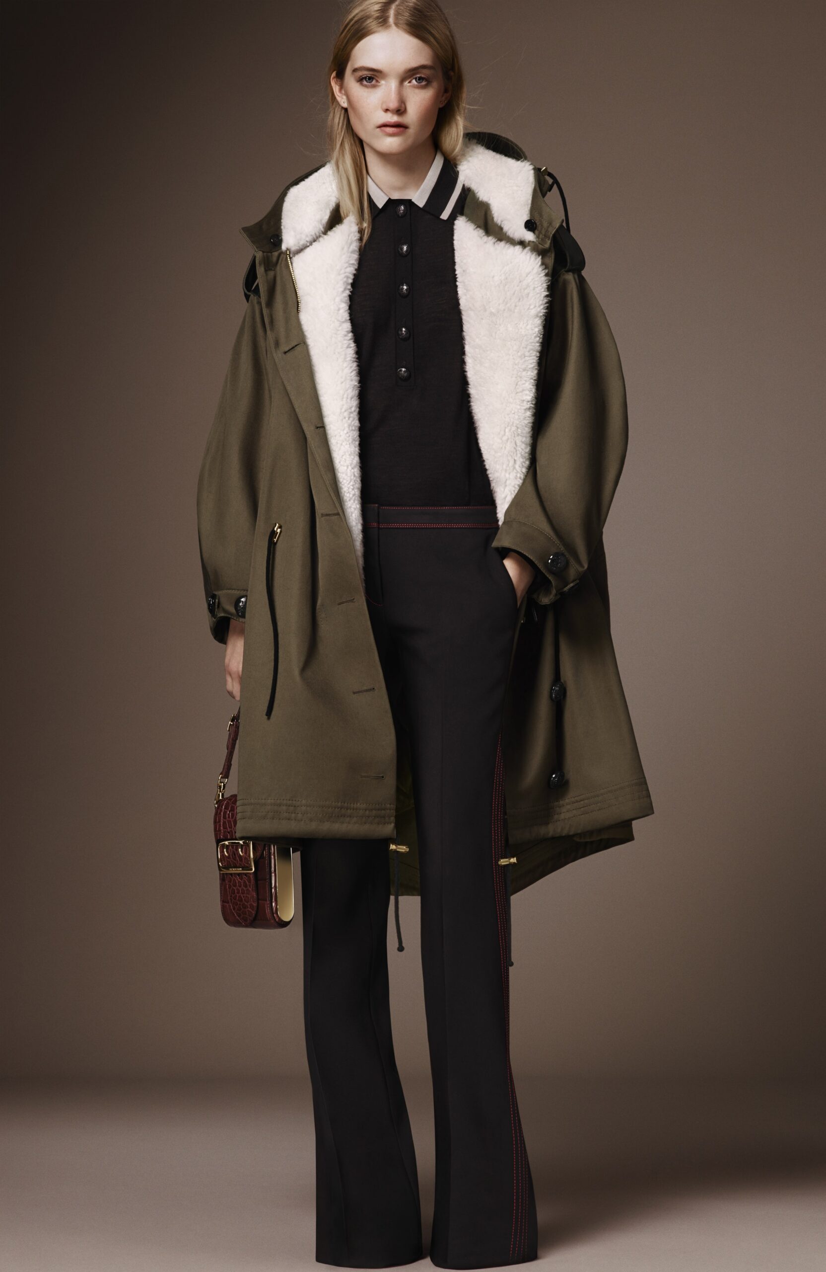 Burberry F/W 16 Look 120