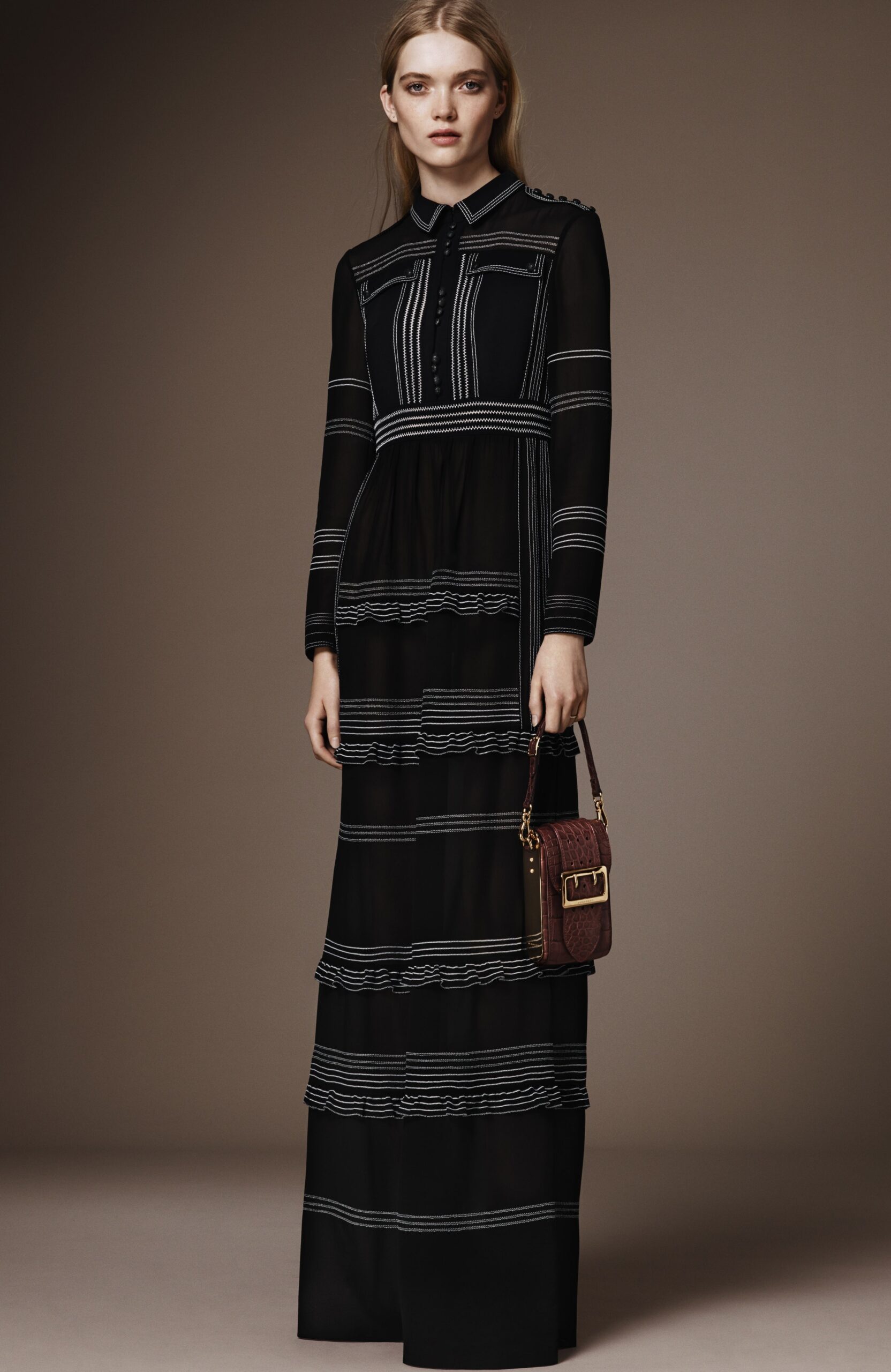 Burberry F/W 16 Look 350